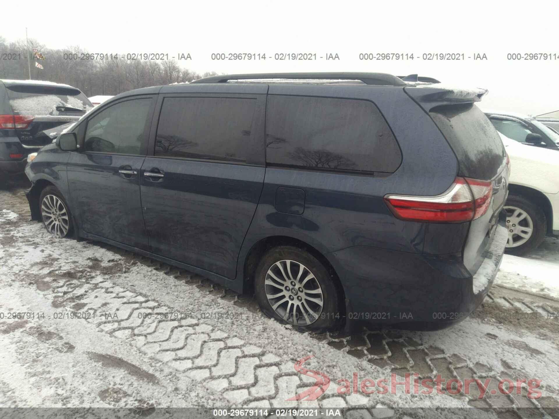 5TDYZ3DC0JS945835 2018 TOYOTA SIENNA