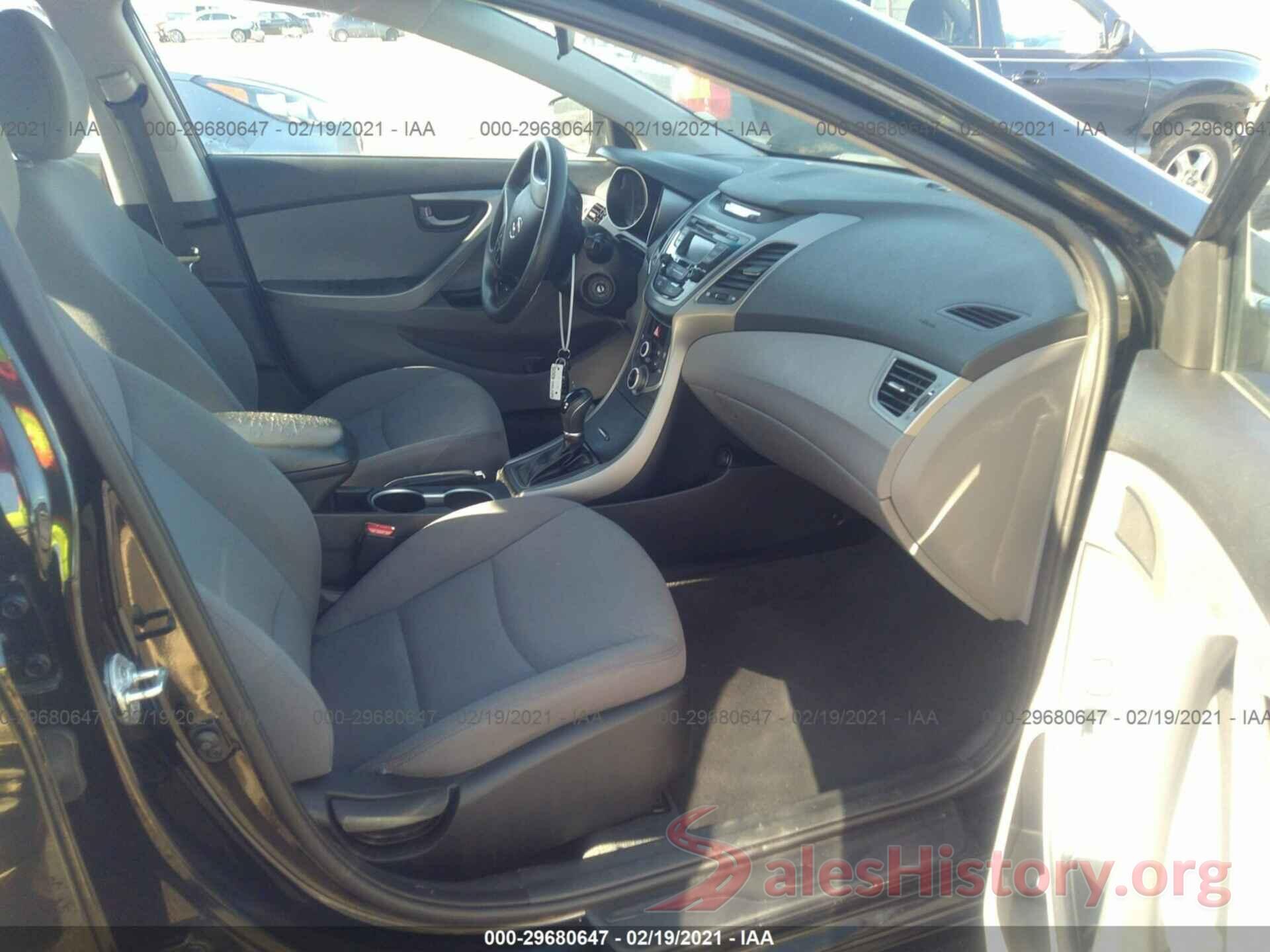 5NPDH4AE4GH741129 2016 HYUNDAI ELANTRA