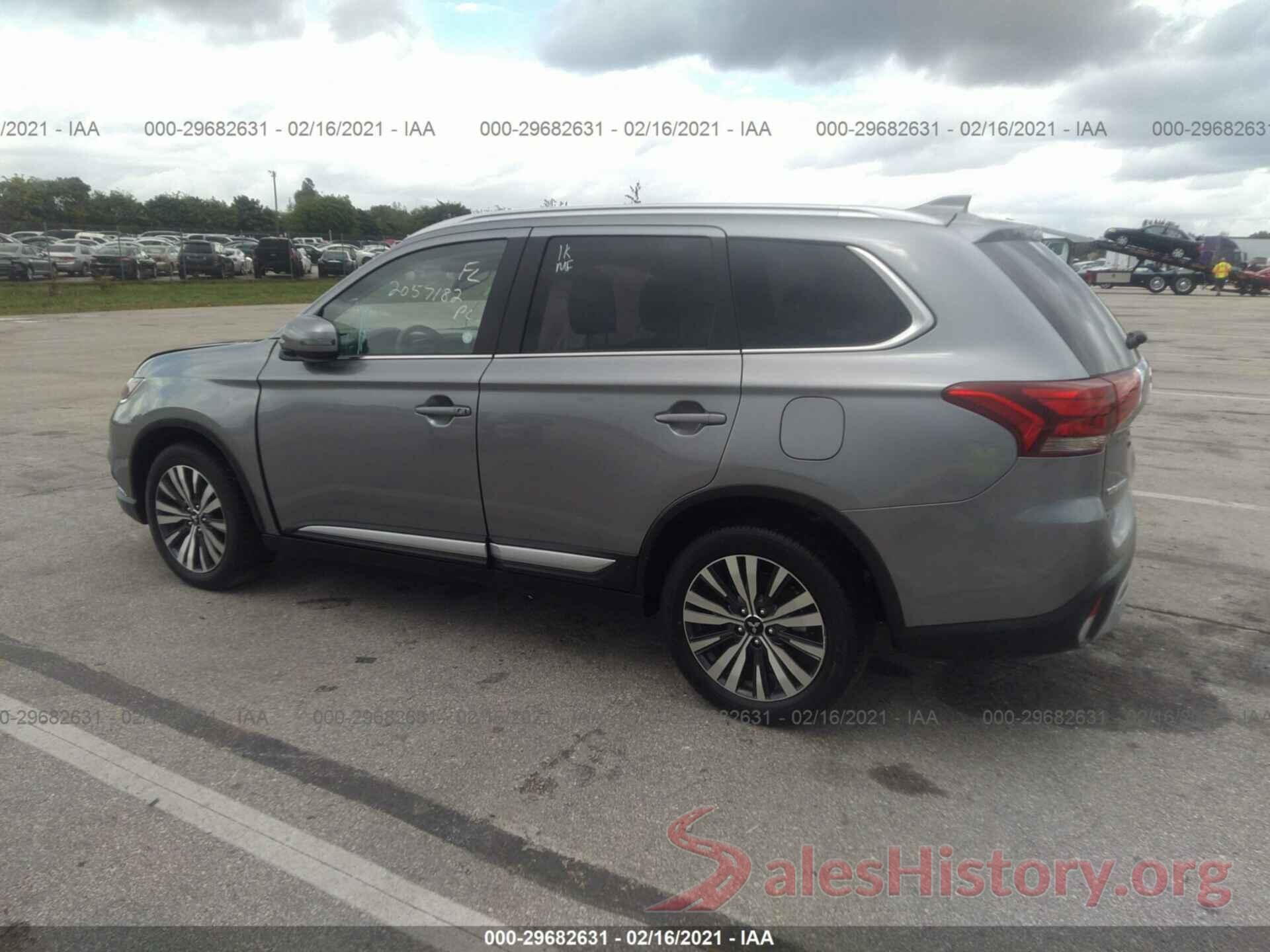 JA4AD3A34LZ020605 2020 MITSUBISHI OUTLANDER