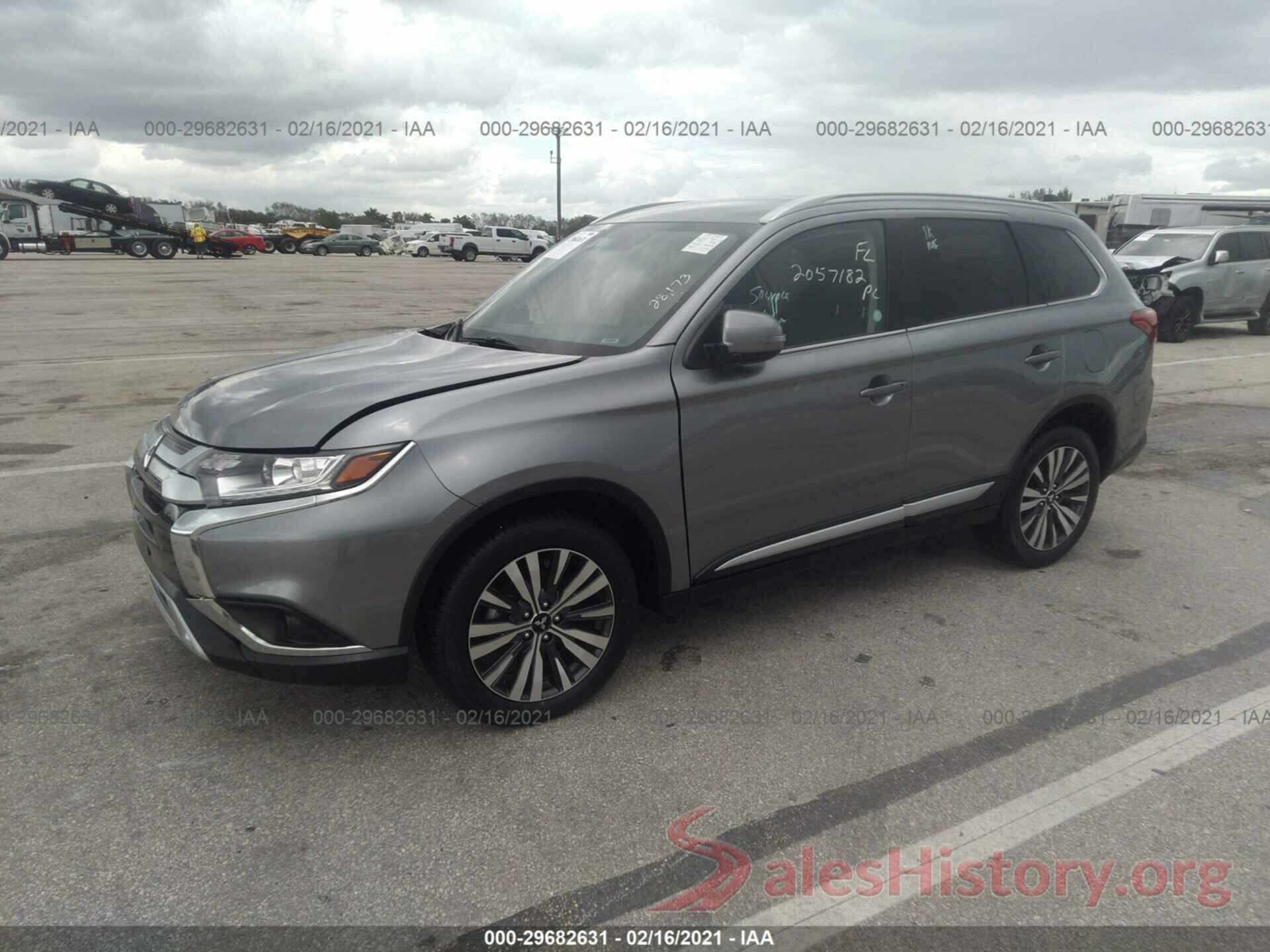 JA4AD3A34LZ020605 2020 MITSUBISHI OUTLANDER