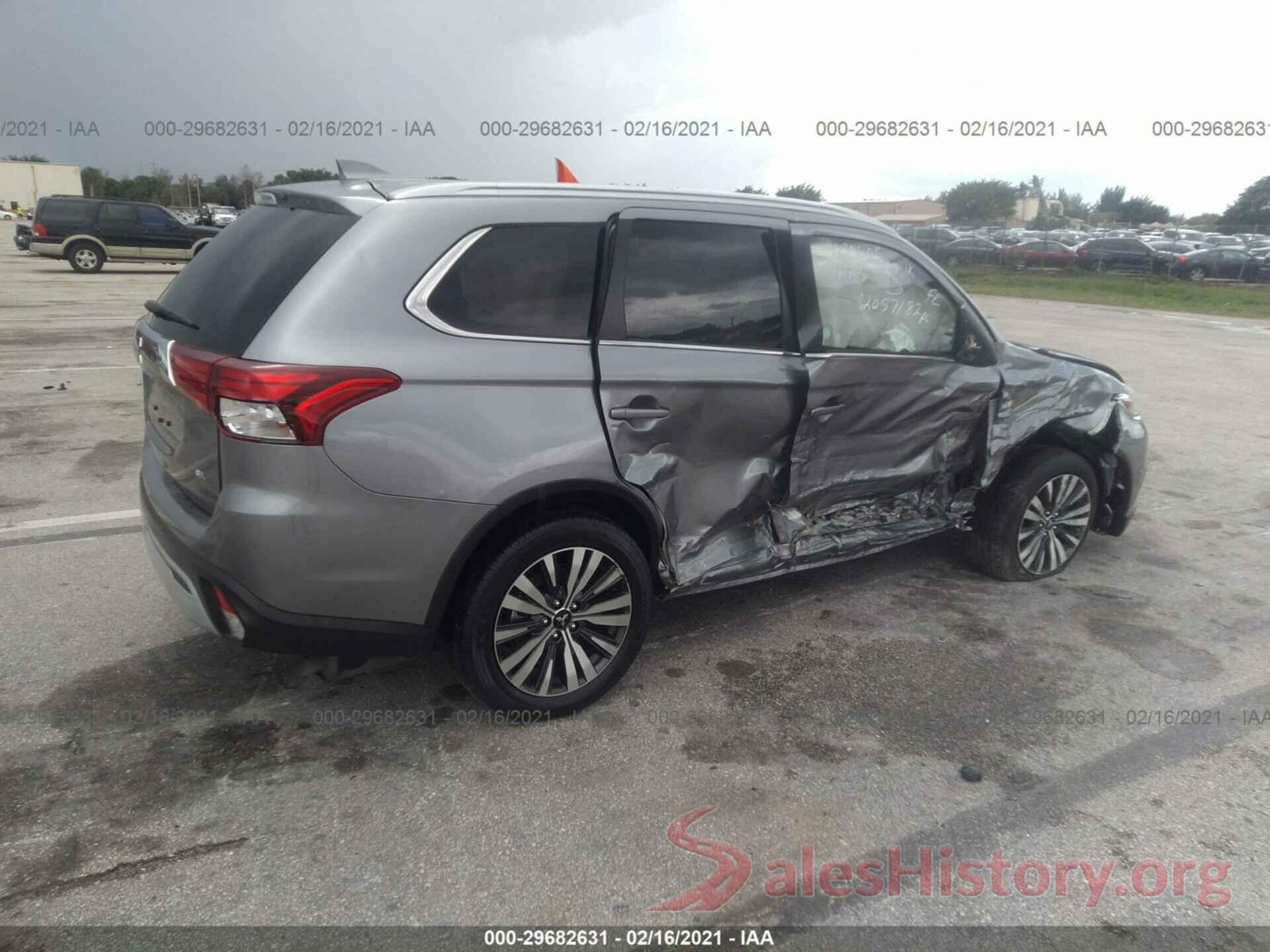 JA4AD3A34LZ020605 2020 MITSUBISHI OUTLANDER