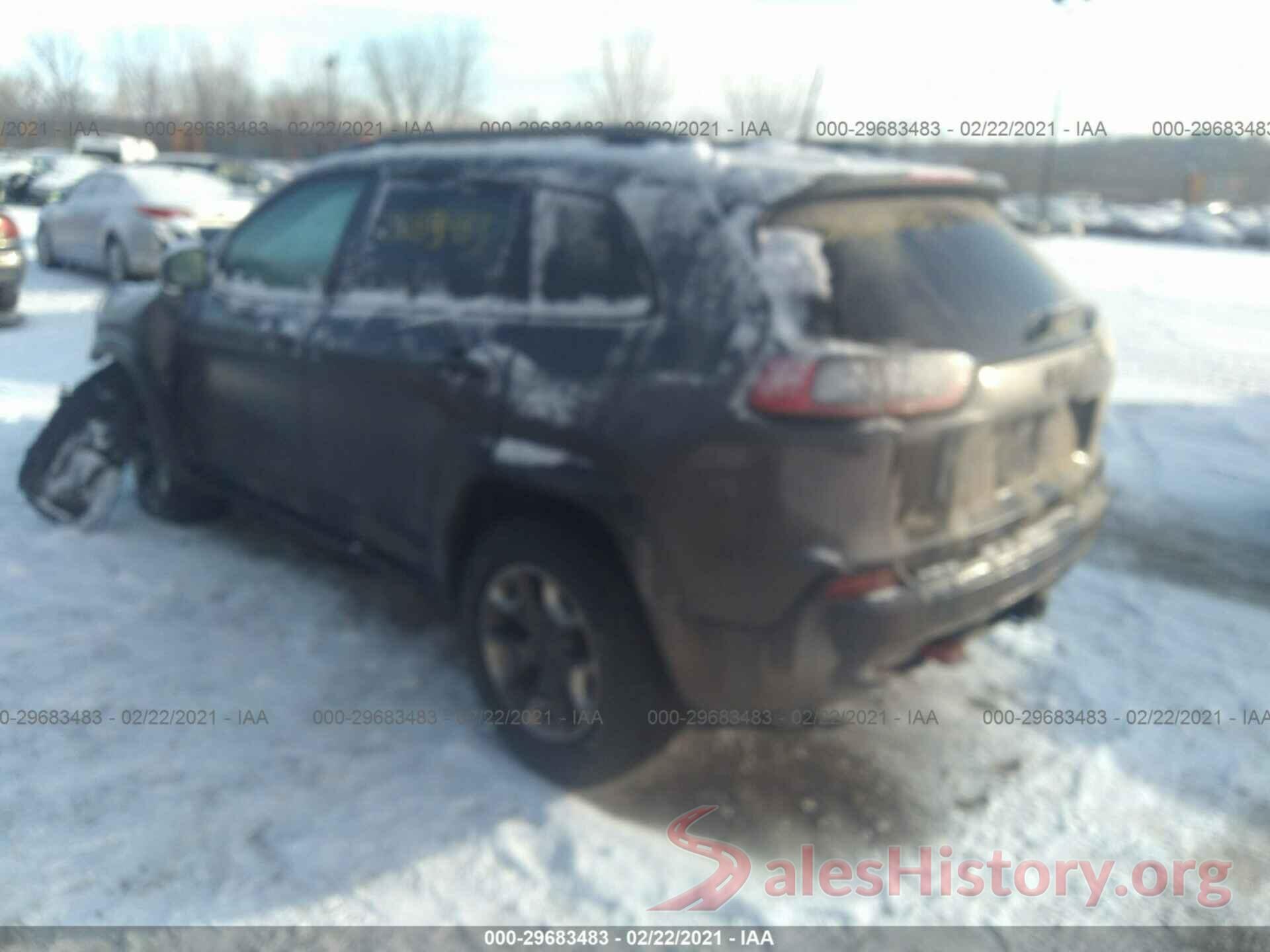 1C4PJMBX2KD418956 2019 JEEP CHEROKEE