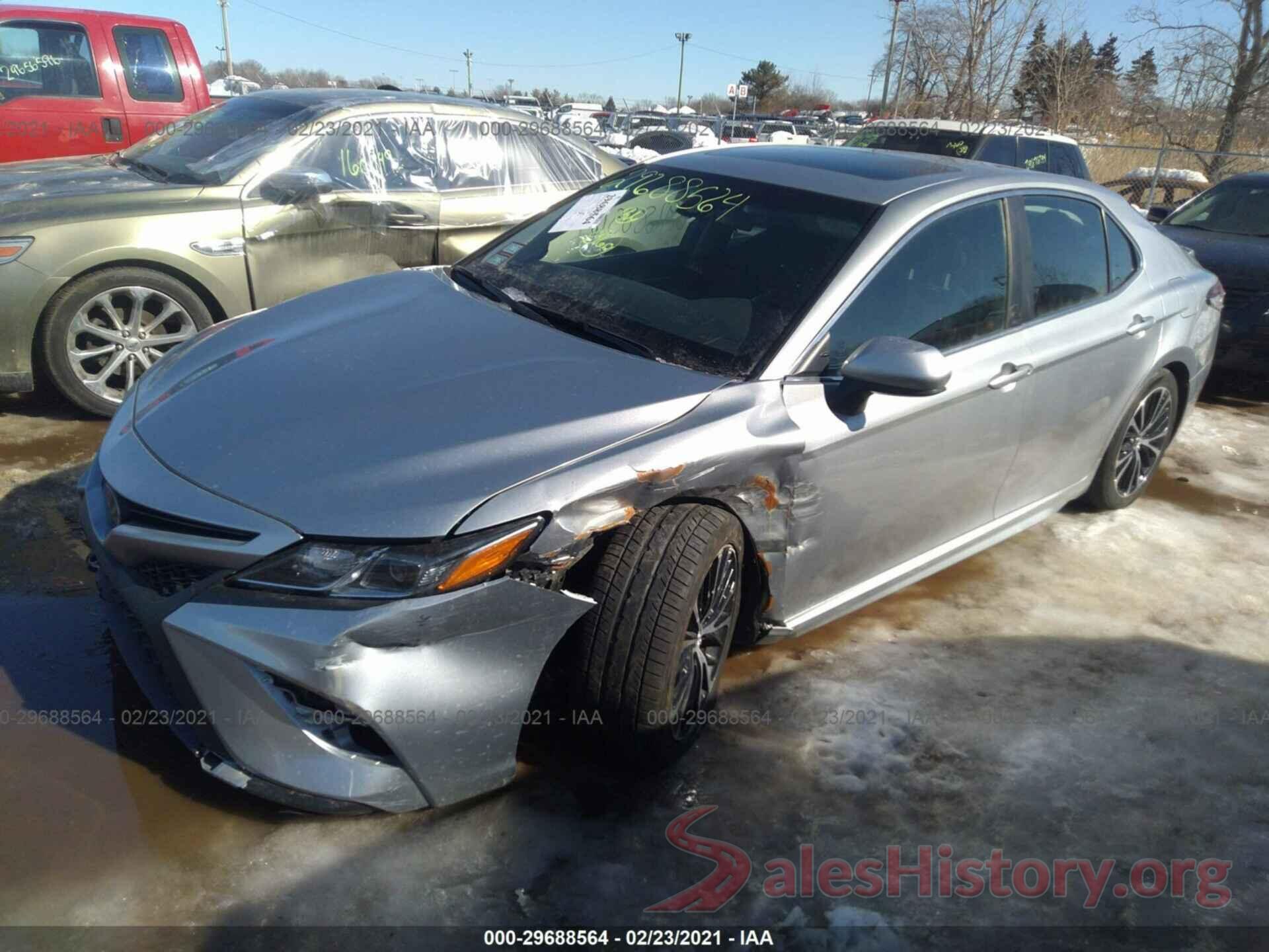 4T1B11HK4JU096853 2018 TOYOTA CAMRY