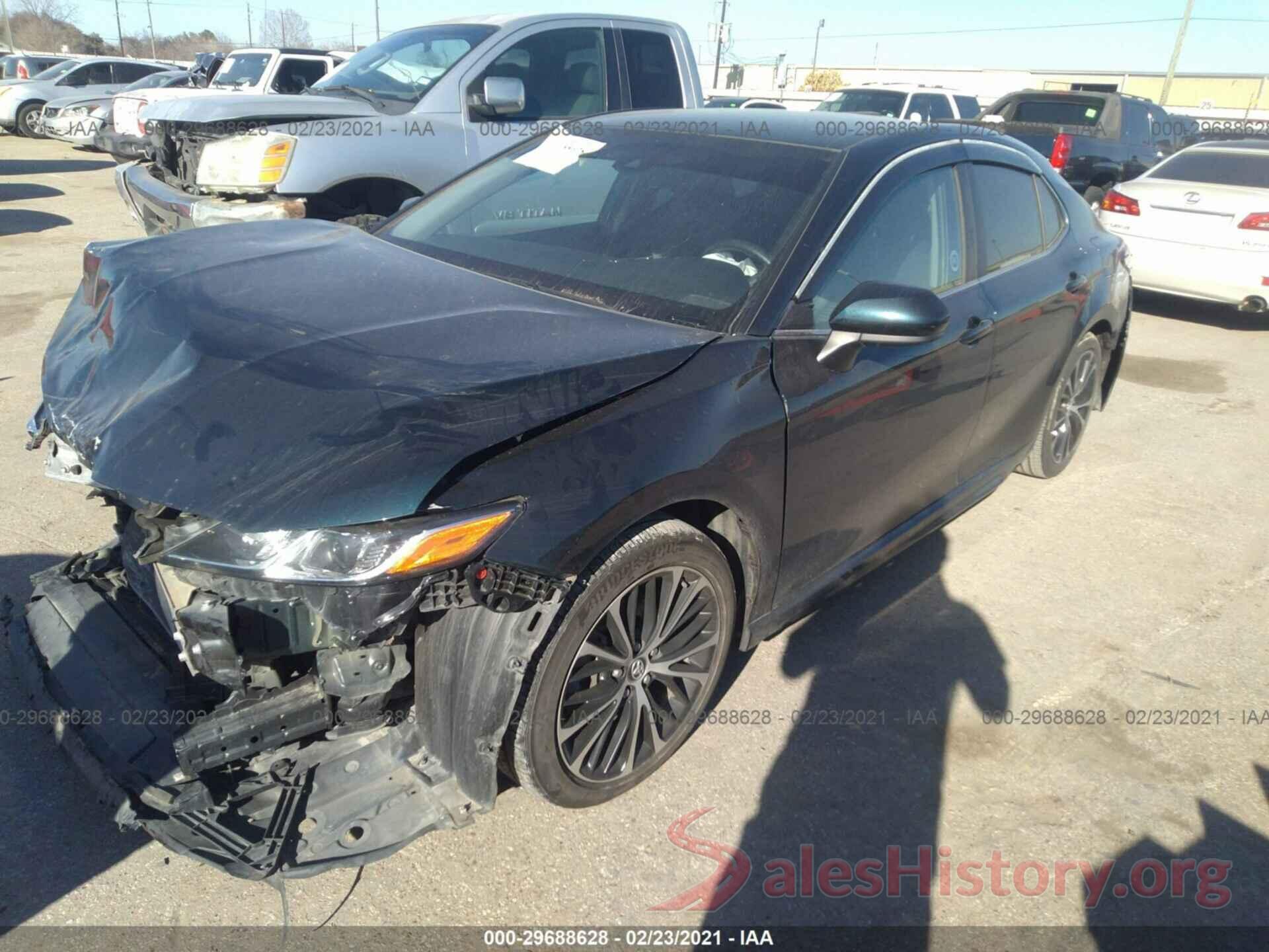 4T1B11HK0JU597934 2018 TOYOTA CAMRY