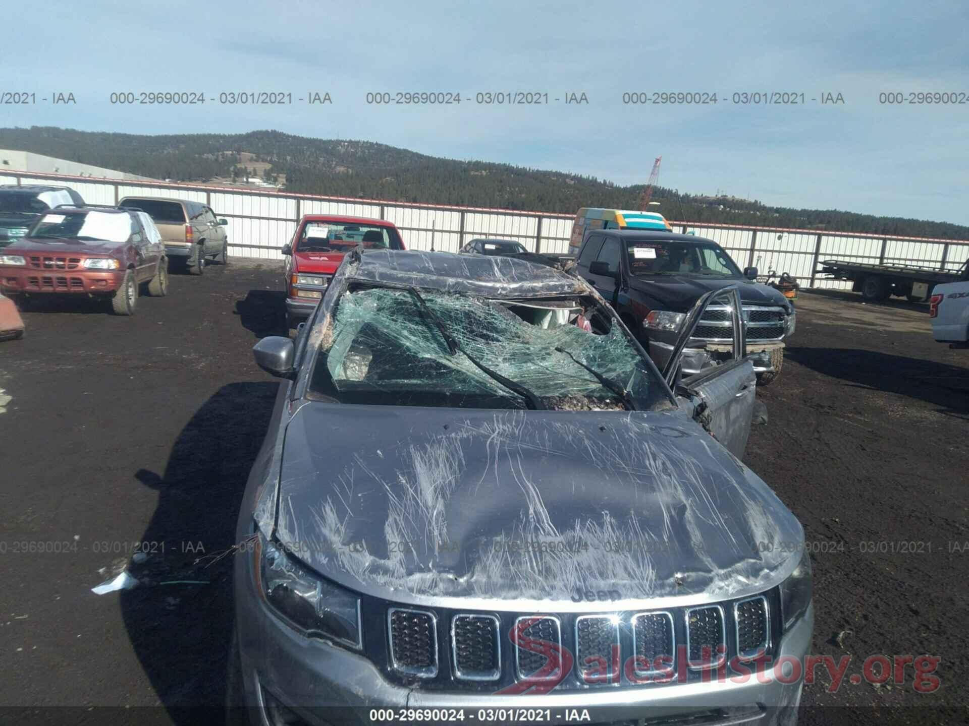 3C4NJDBB7JT437006 2018 JEEP COMPASS