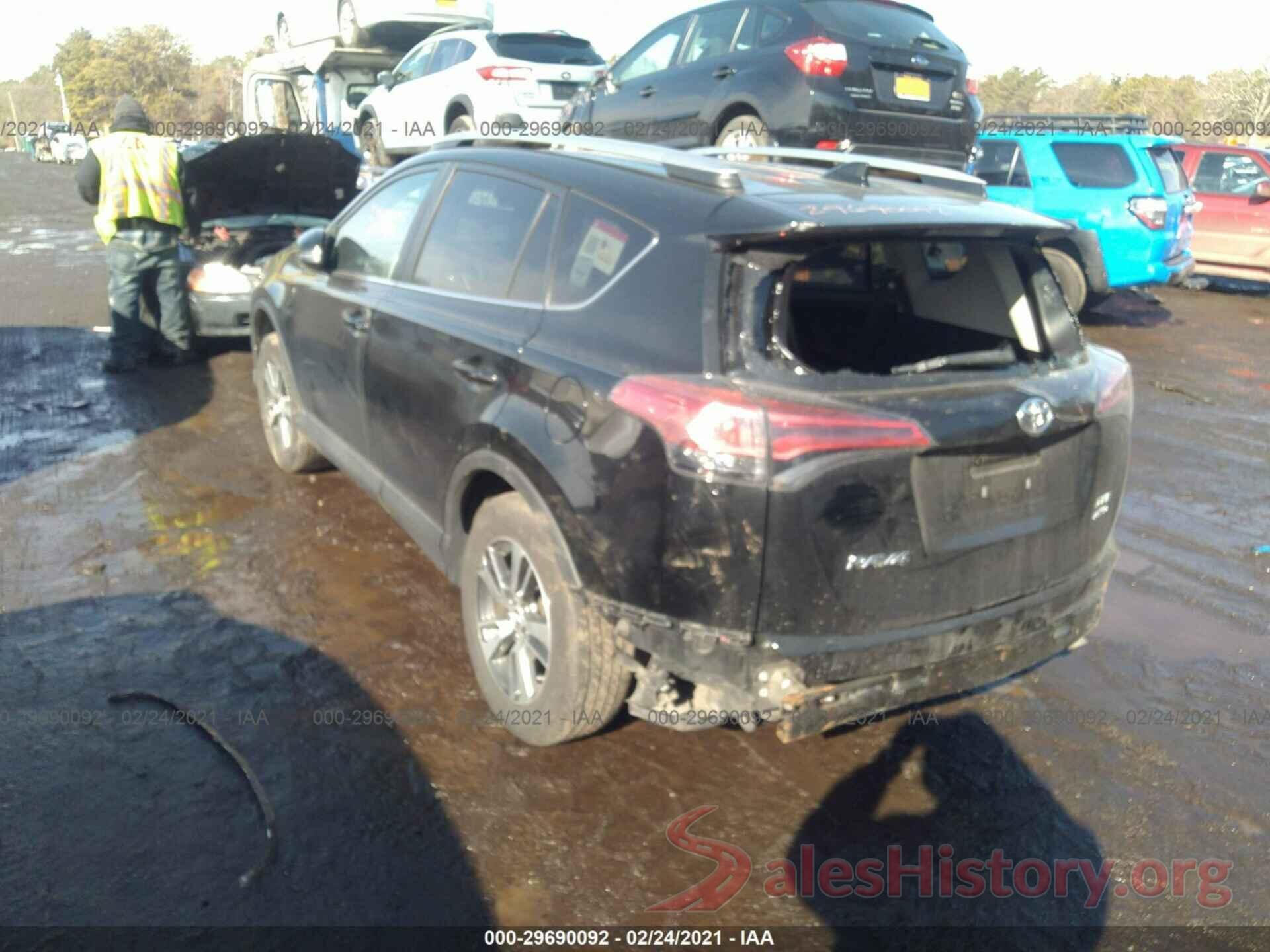 2T3RFREV6HW600379 2017 TOYOTA RAV4