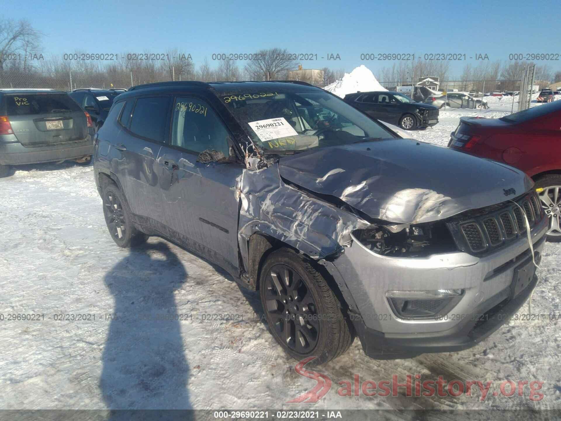 3C4NJDCB2KT672719 2019 JEEP COMPASS