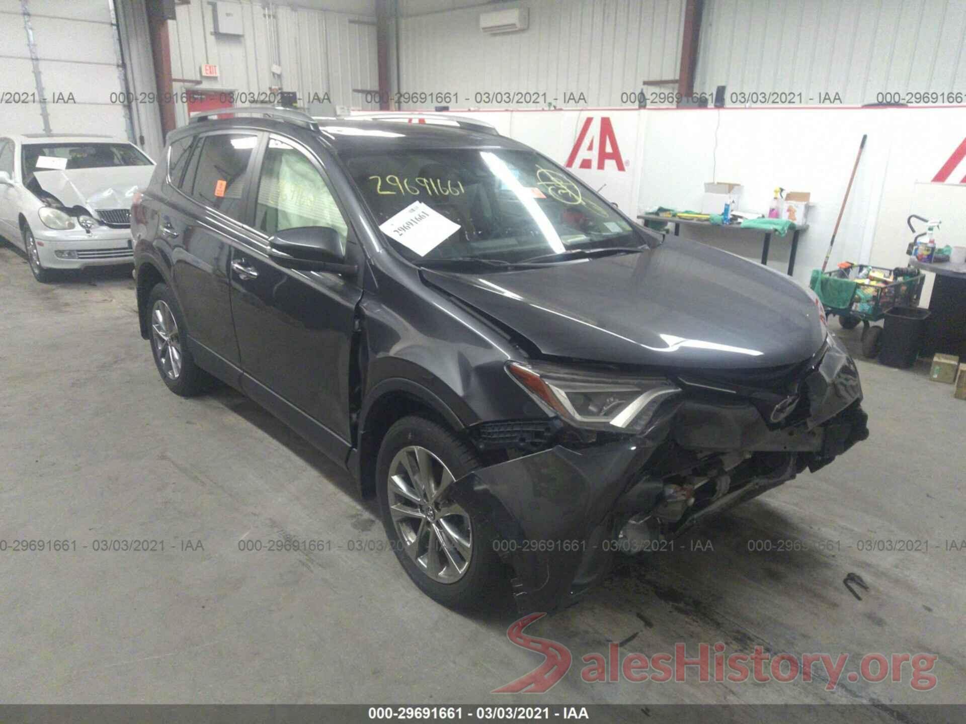 JTMDFREV5JJ719135 2018 TOYOTA RAV4