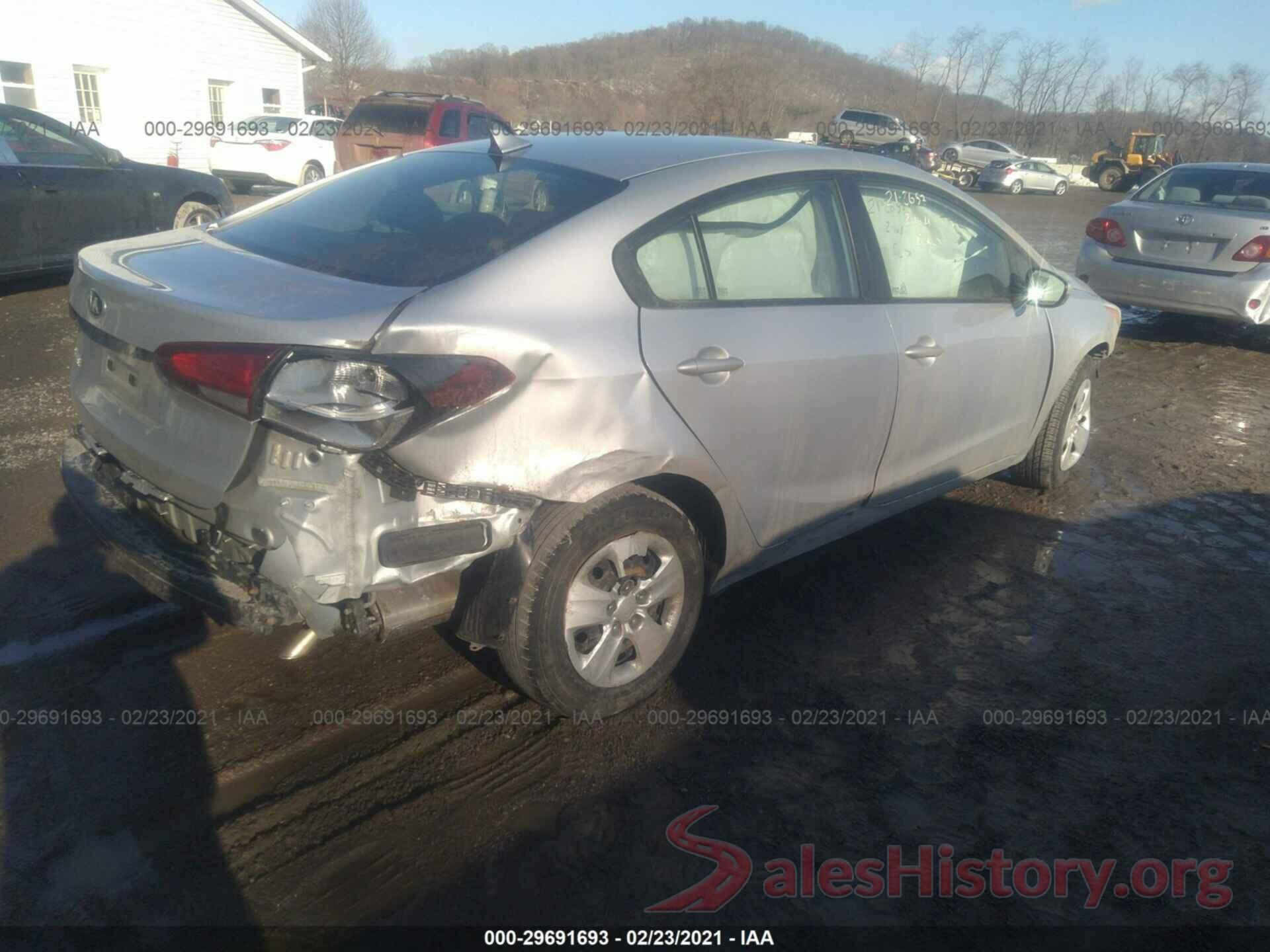 3KPFK4A78JE230899 2018 KIA FORTE