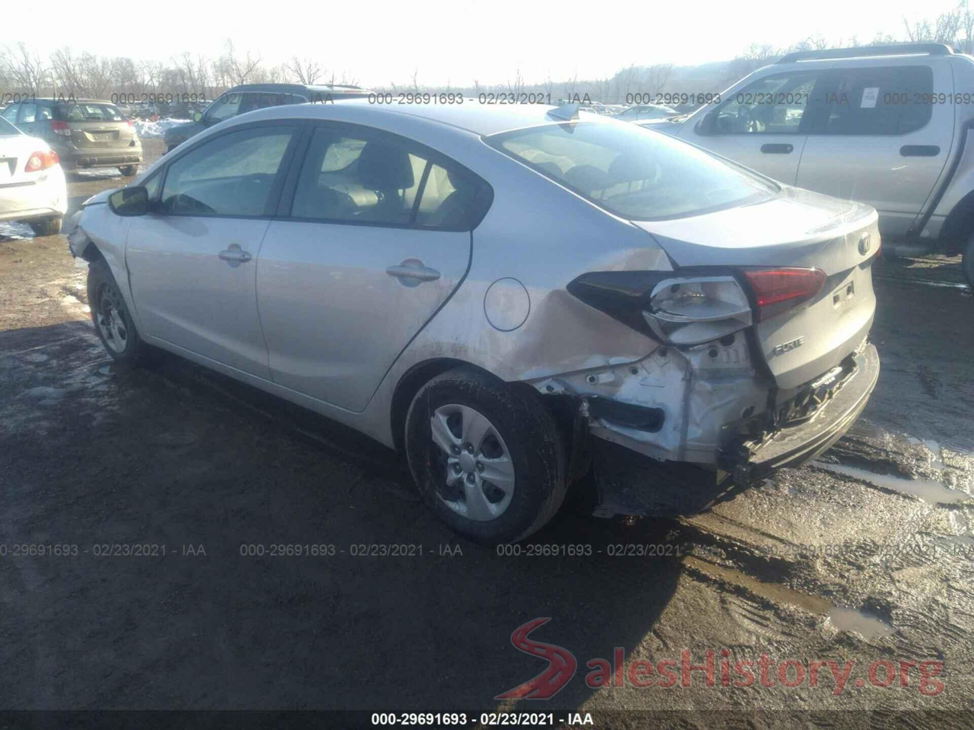 3KPFK4A78JE230899 2018 KIA FORTE