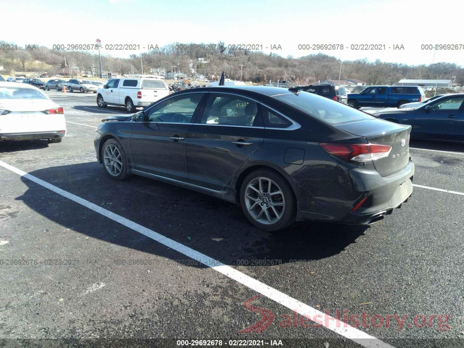 5NPE34AB2JH692318 2018 HYUNDAI SONATA