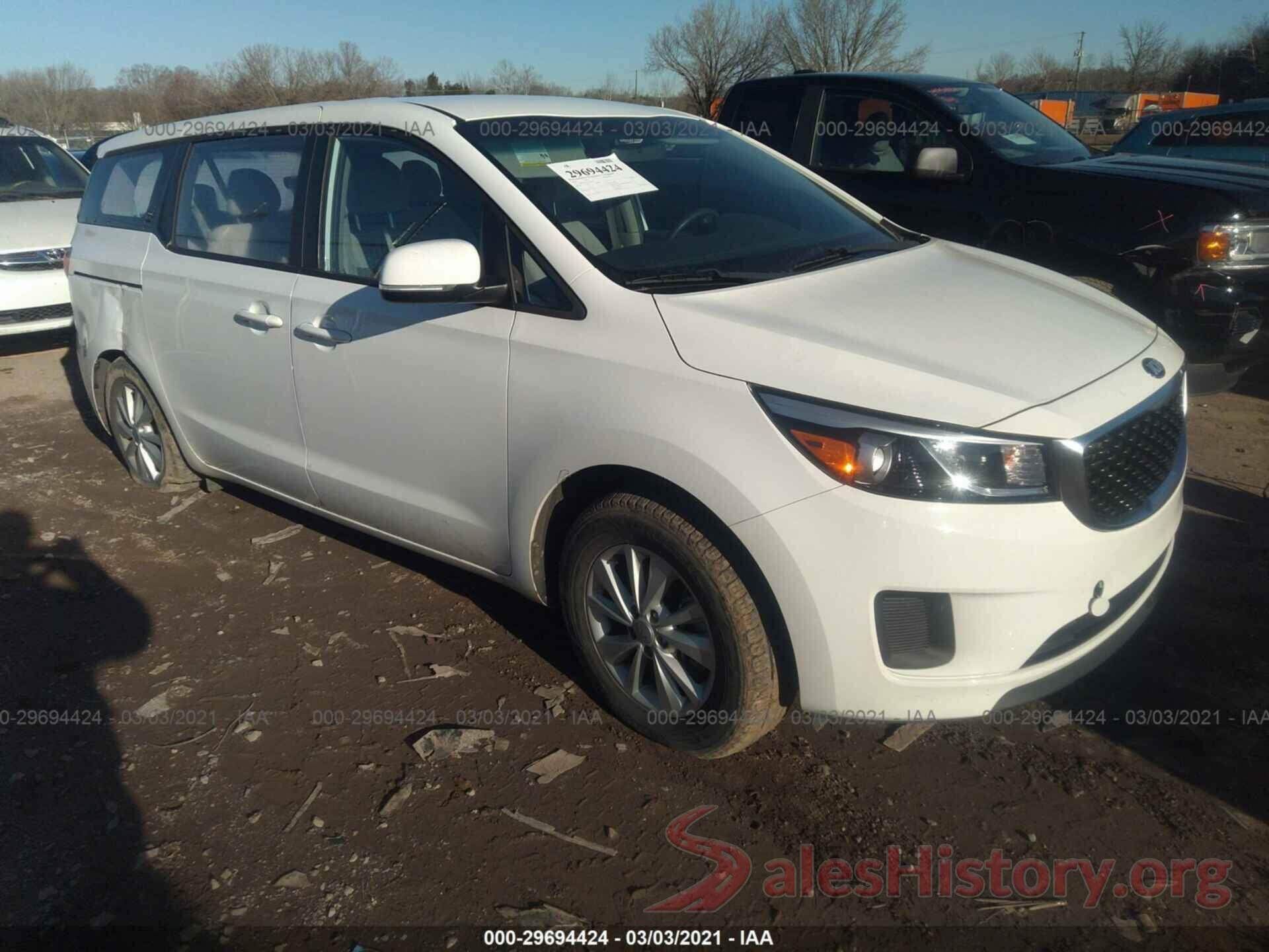 KNDMA5C11J6359405 2018 KIA SEDONA