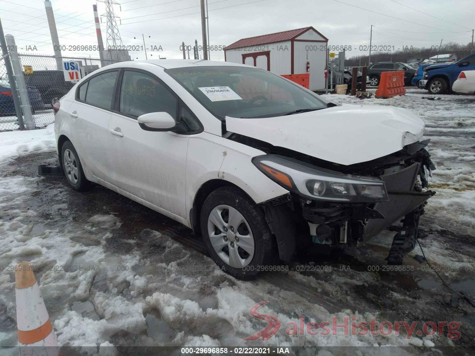 3KPFL4A70HE074722 2017 KIA FORTE