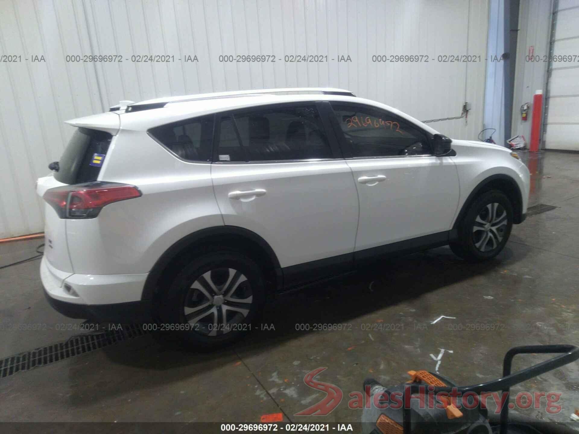 JTMBFREV9GJ065787 2016 TOYOTA RAV4