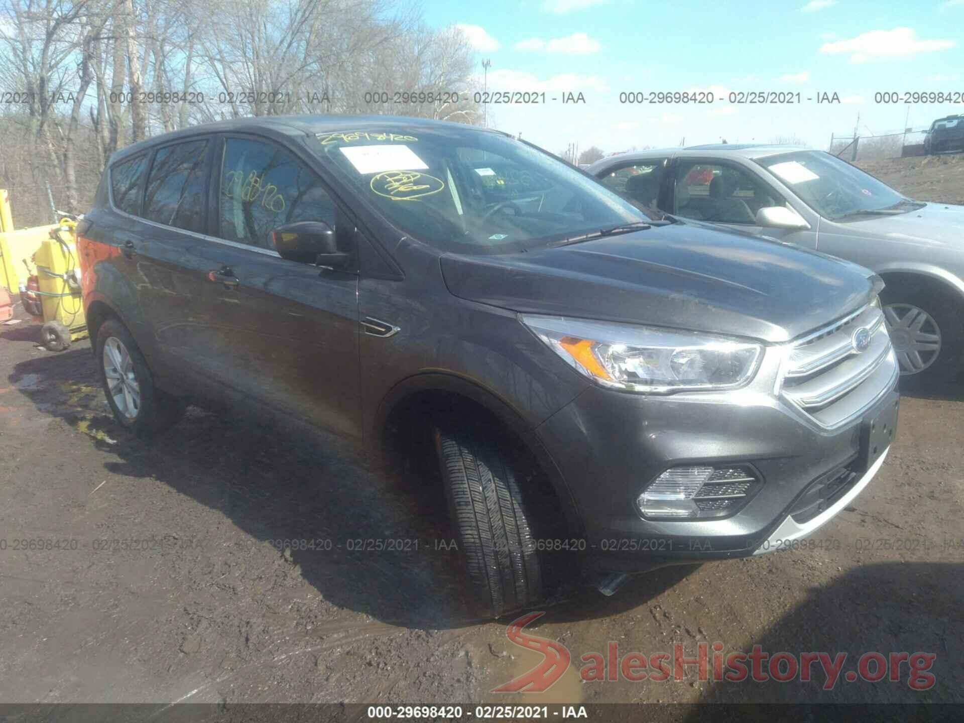 1FMCU0GD9HUB77687 2017 FORD ESCAPE