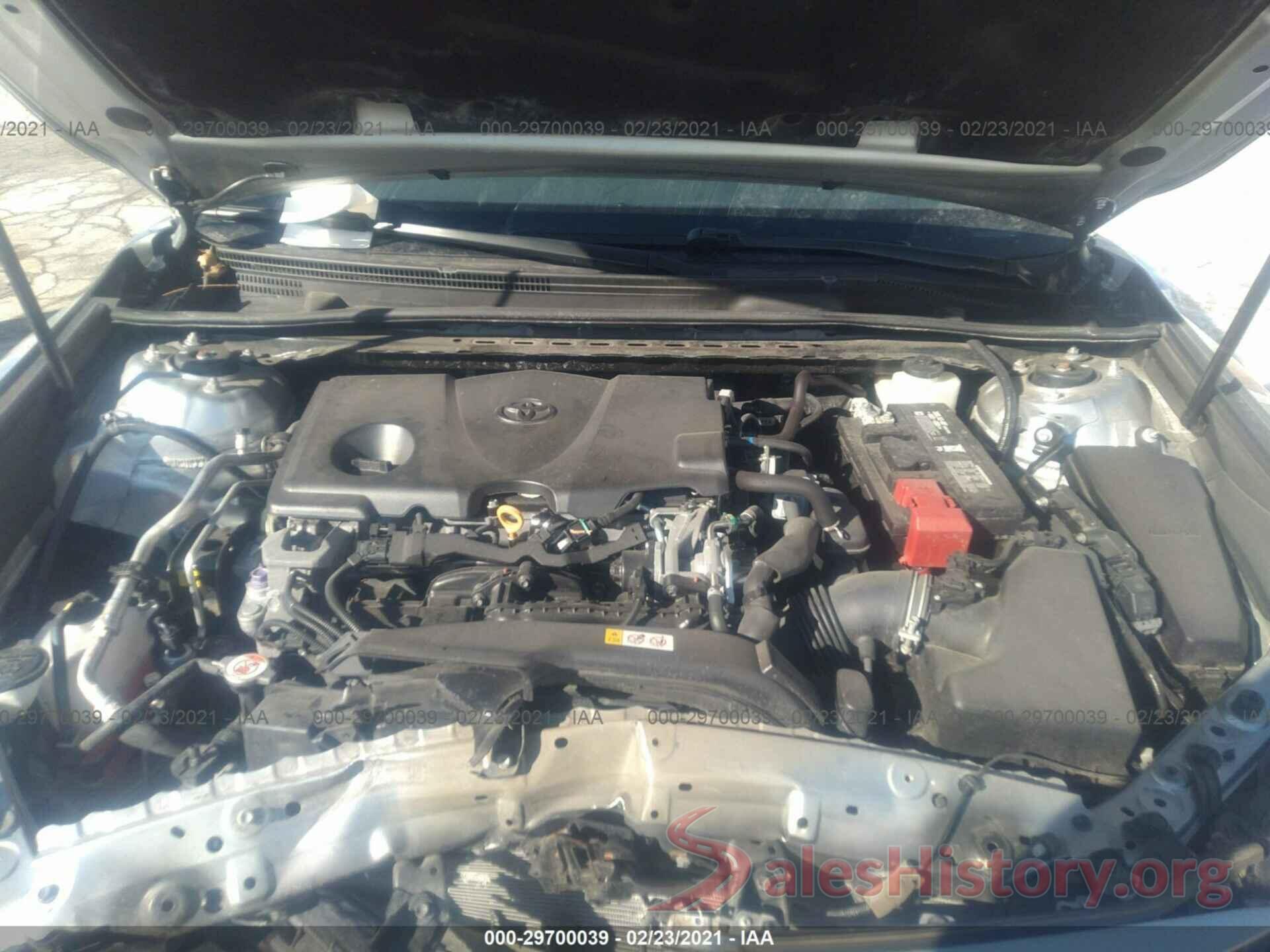 4T1B11HK9JU090319 2018 TOYOTA CAMRY