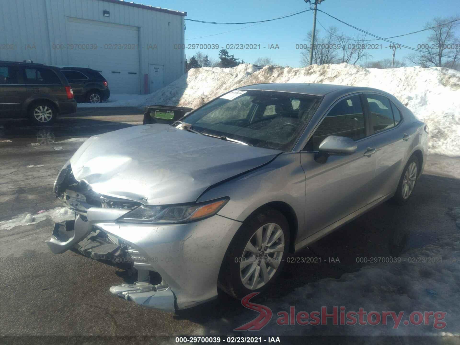 4T1B11HK9JU090319 2018 TOYOTA CAMRY