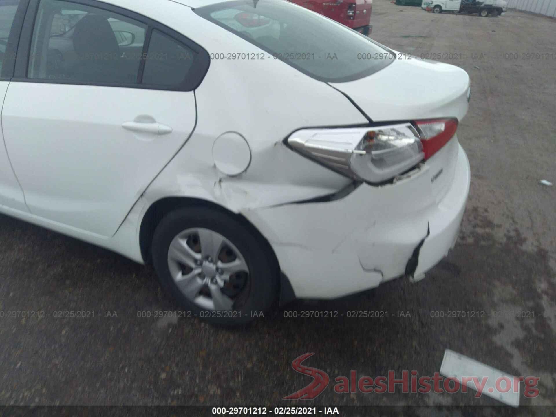 KNAFK4A62G5576195 2016 KIA FORTE