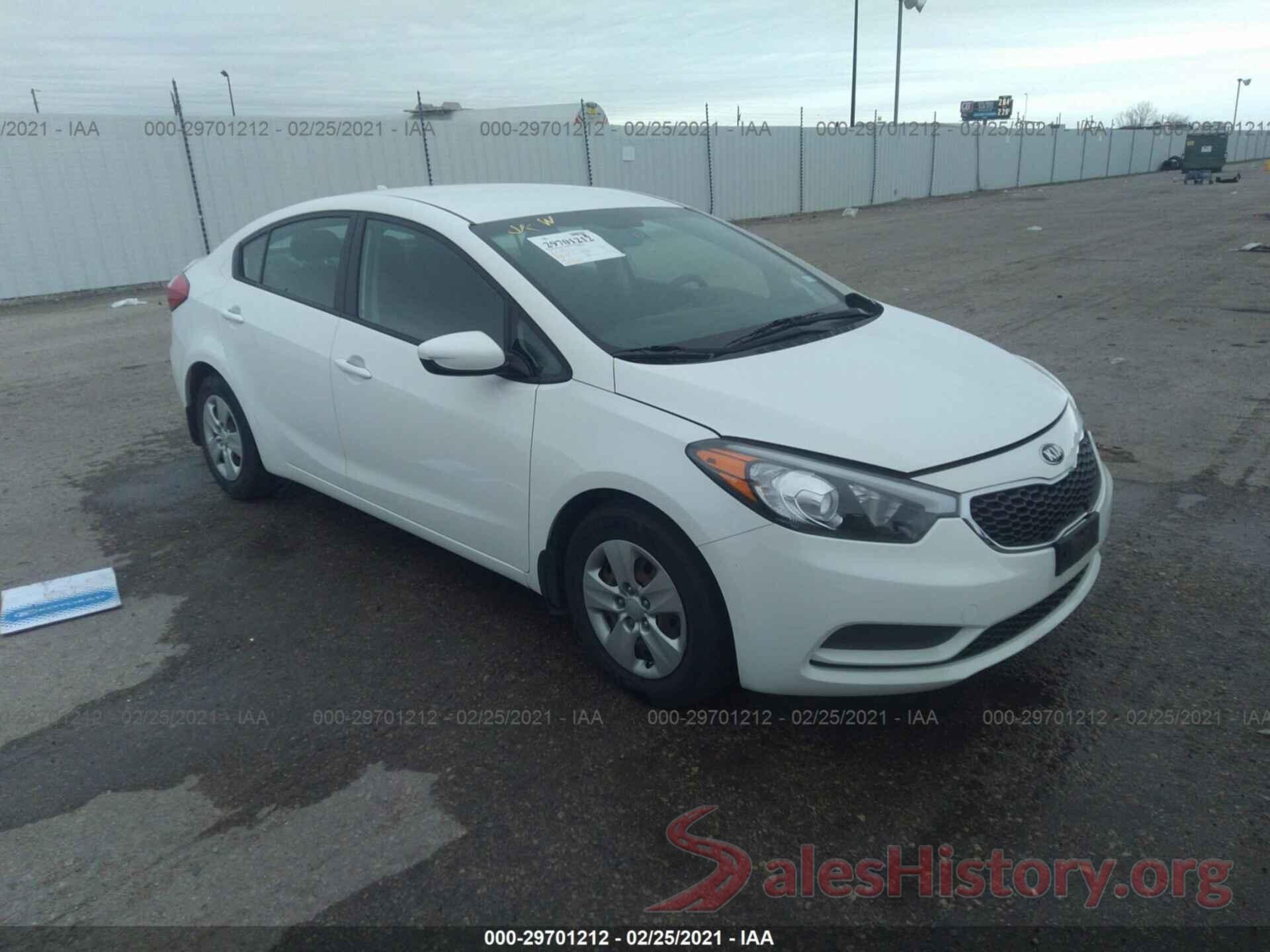 KNAFK4A62G5576195 2016 KIA FORTE