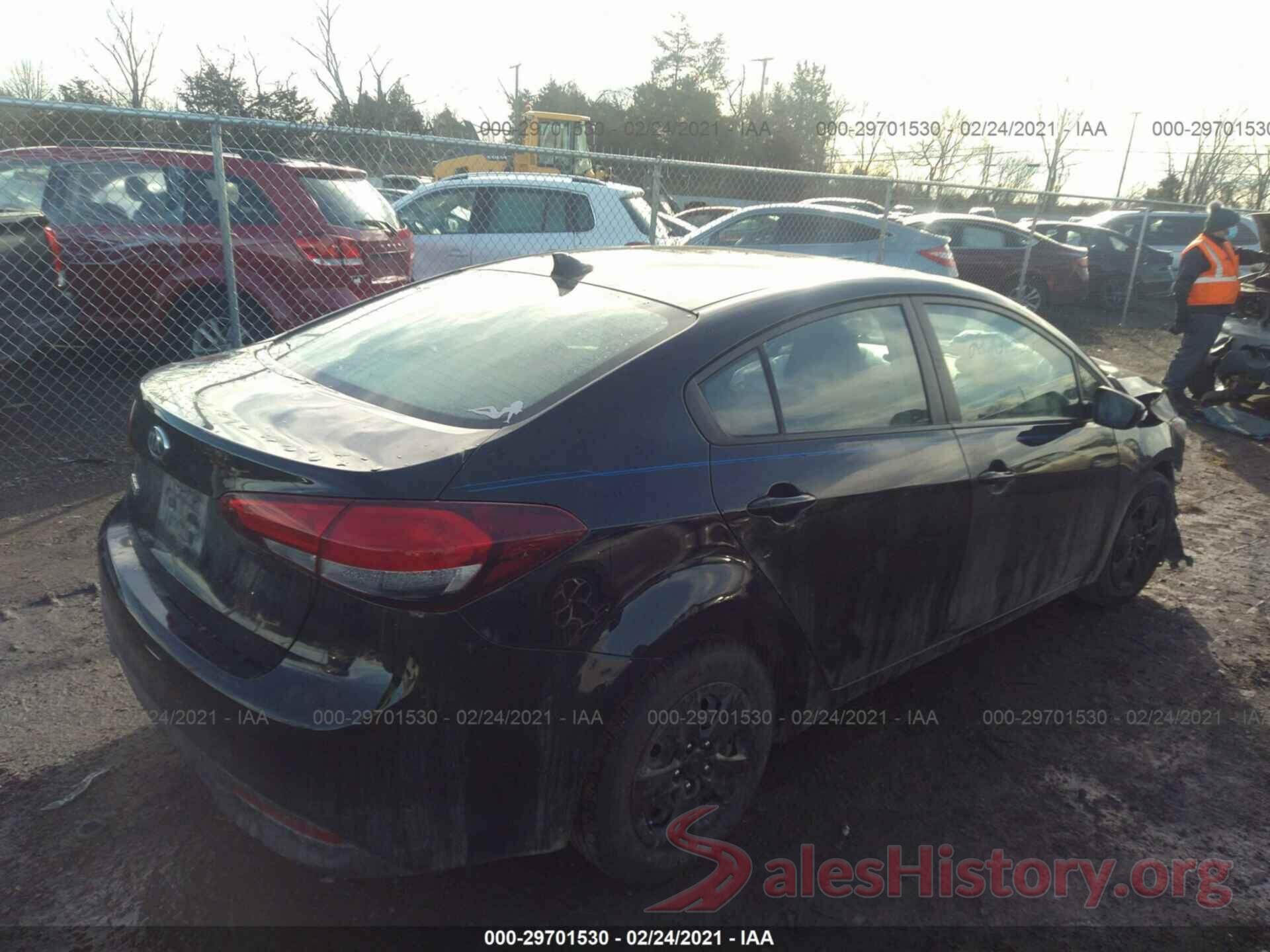 3KPFL4A76HE057360 2017 KIA FORTE