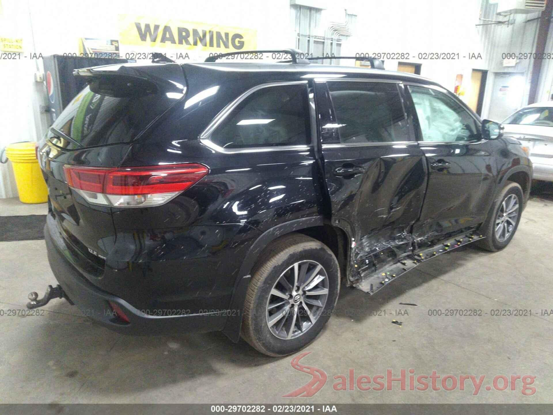 5TDJZRFH2JS913093 2018 TOYOTA HIGHLANDER