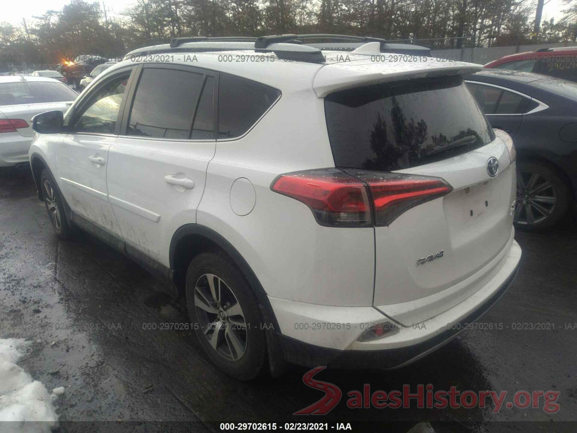 JTMRFREV5HJ135804 2017 TOYOTA RAV4