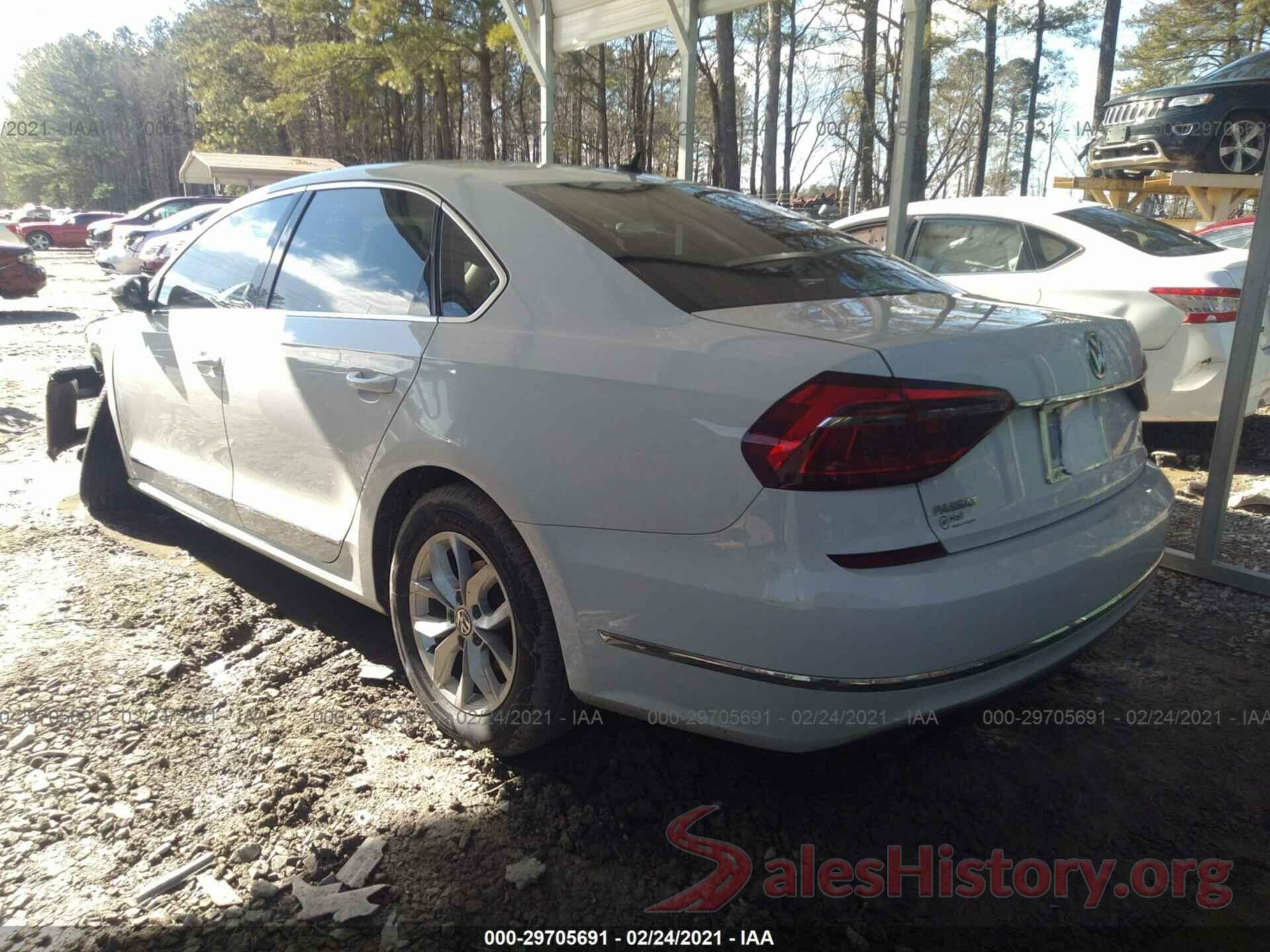 1VWAT7A39HC046429 2017 VOLKSWAGEN PASSAT