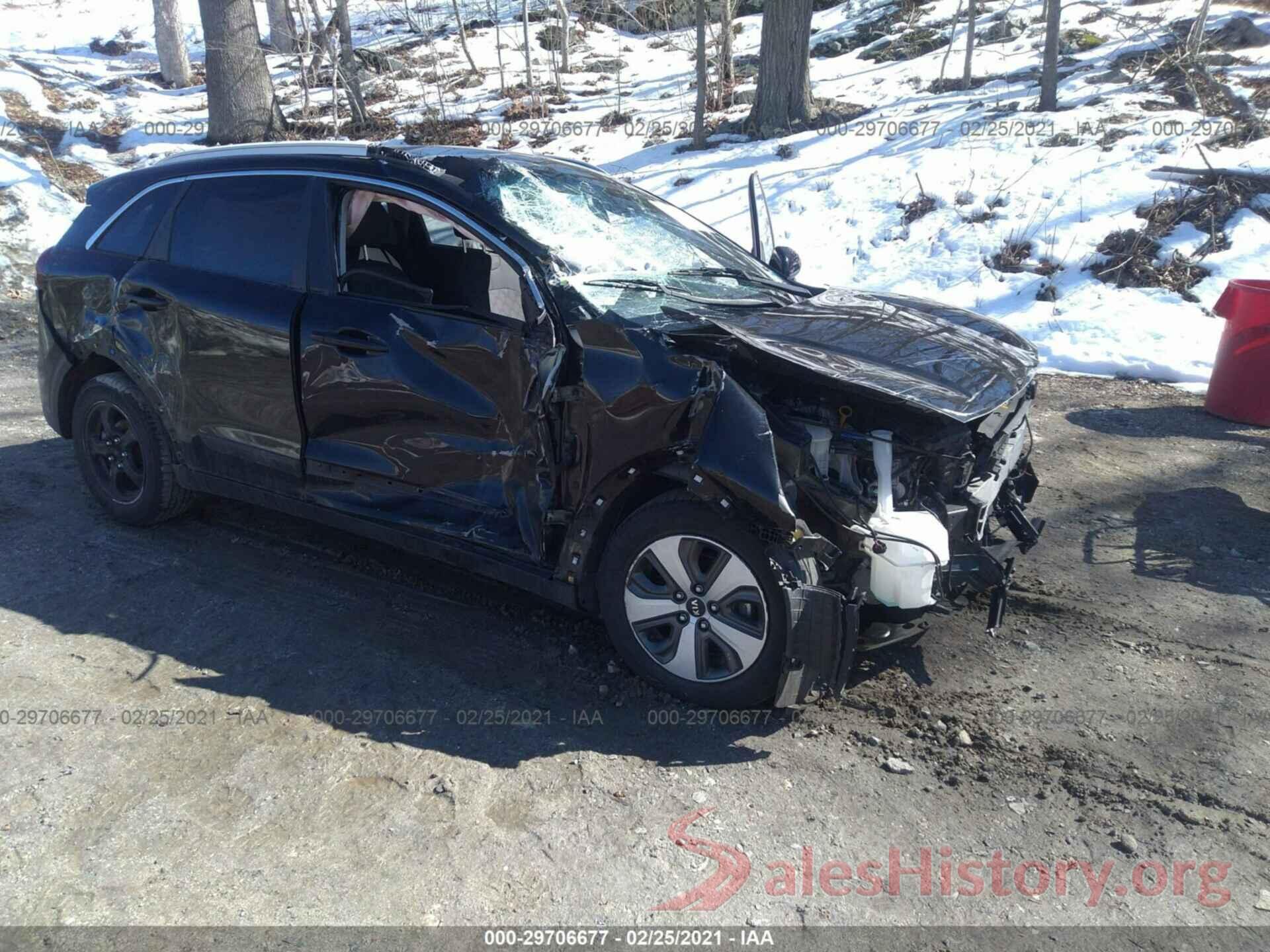 KNDCB3LC3H5084912 2017 KIA NIRO