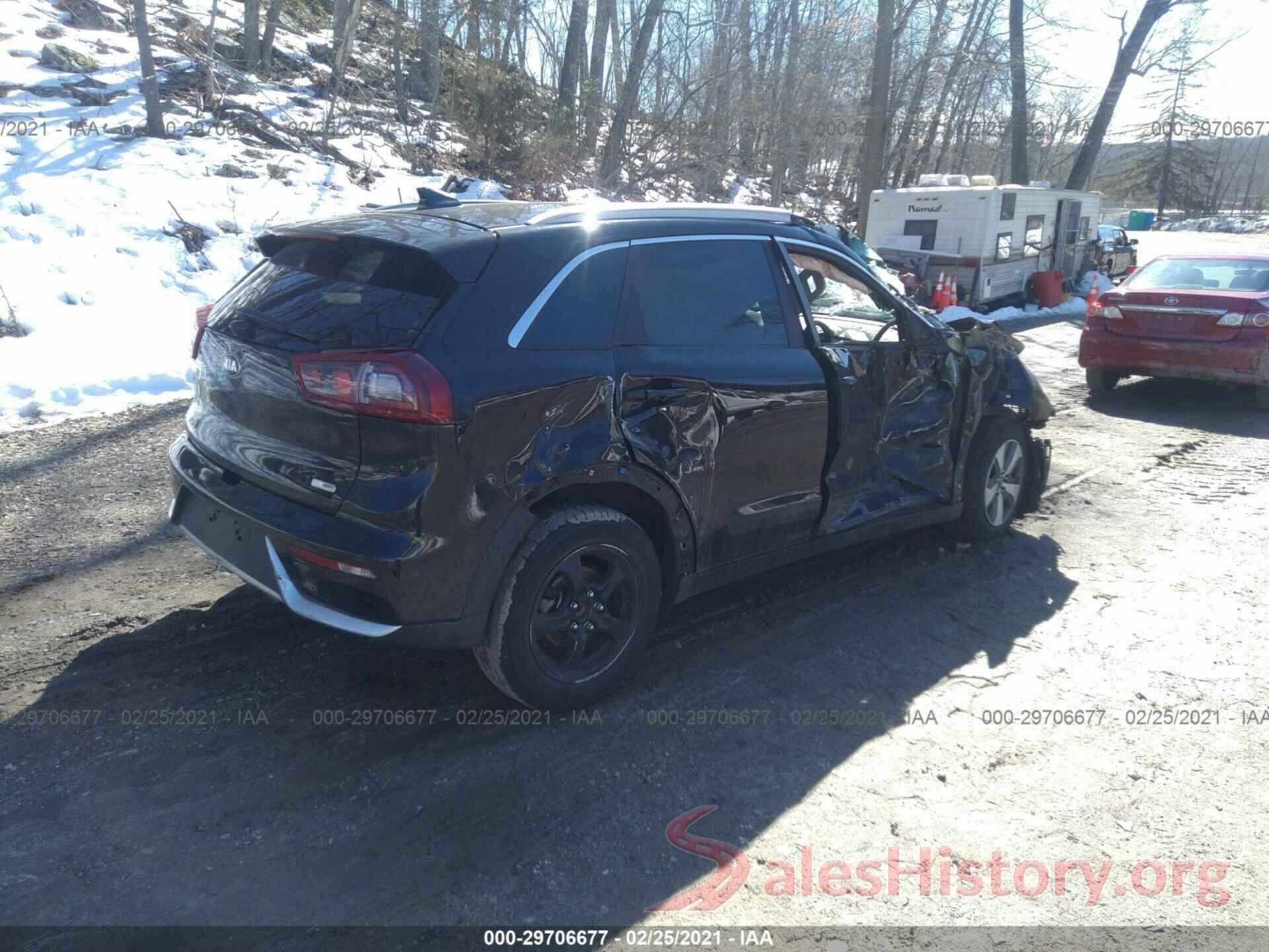 KNDCB3LC3H5084912 2017 KIA NIRO