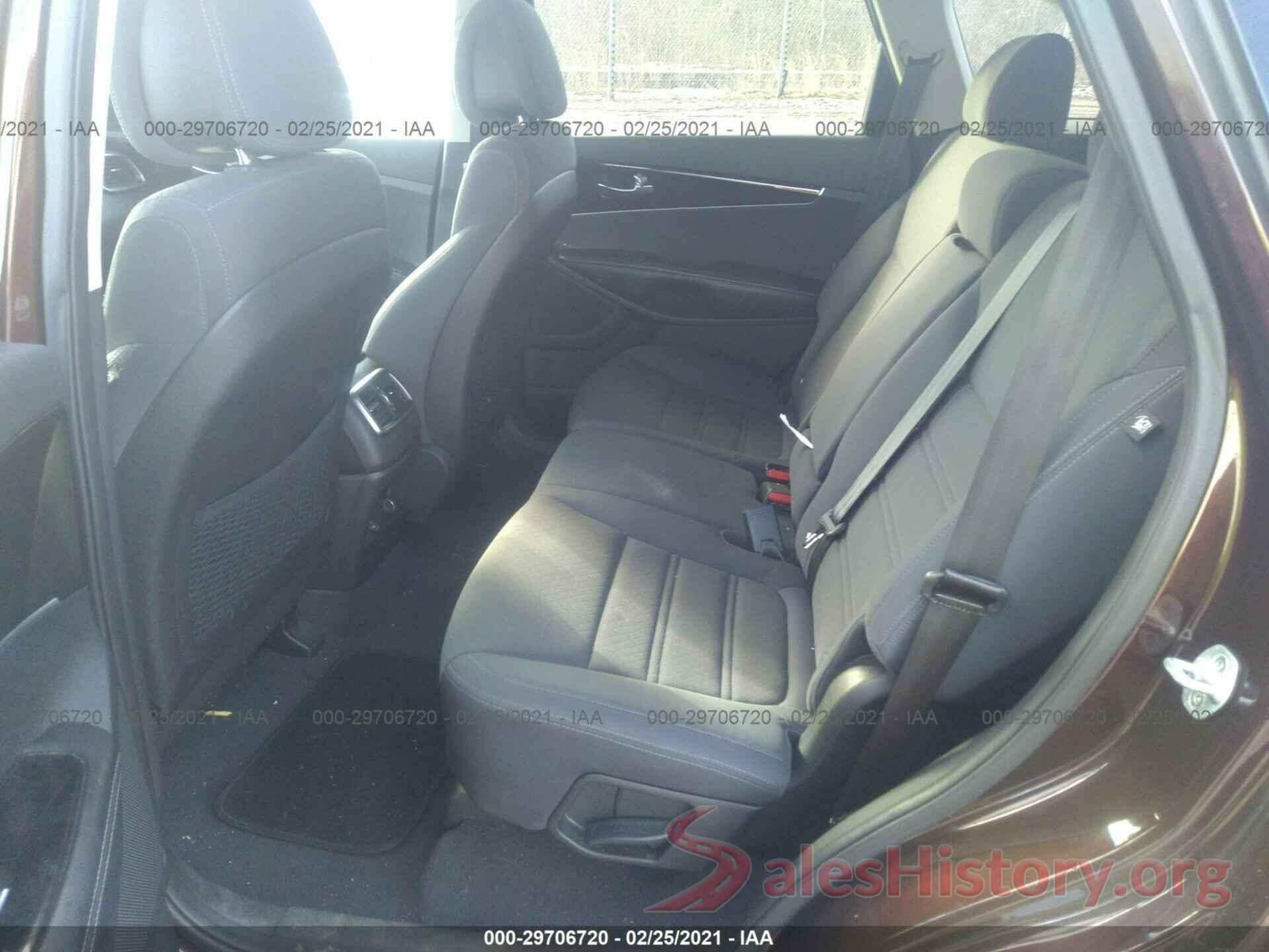 5XYPGDA32GG001911 2016 KIA SORENTO