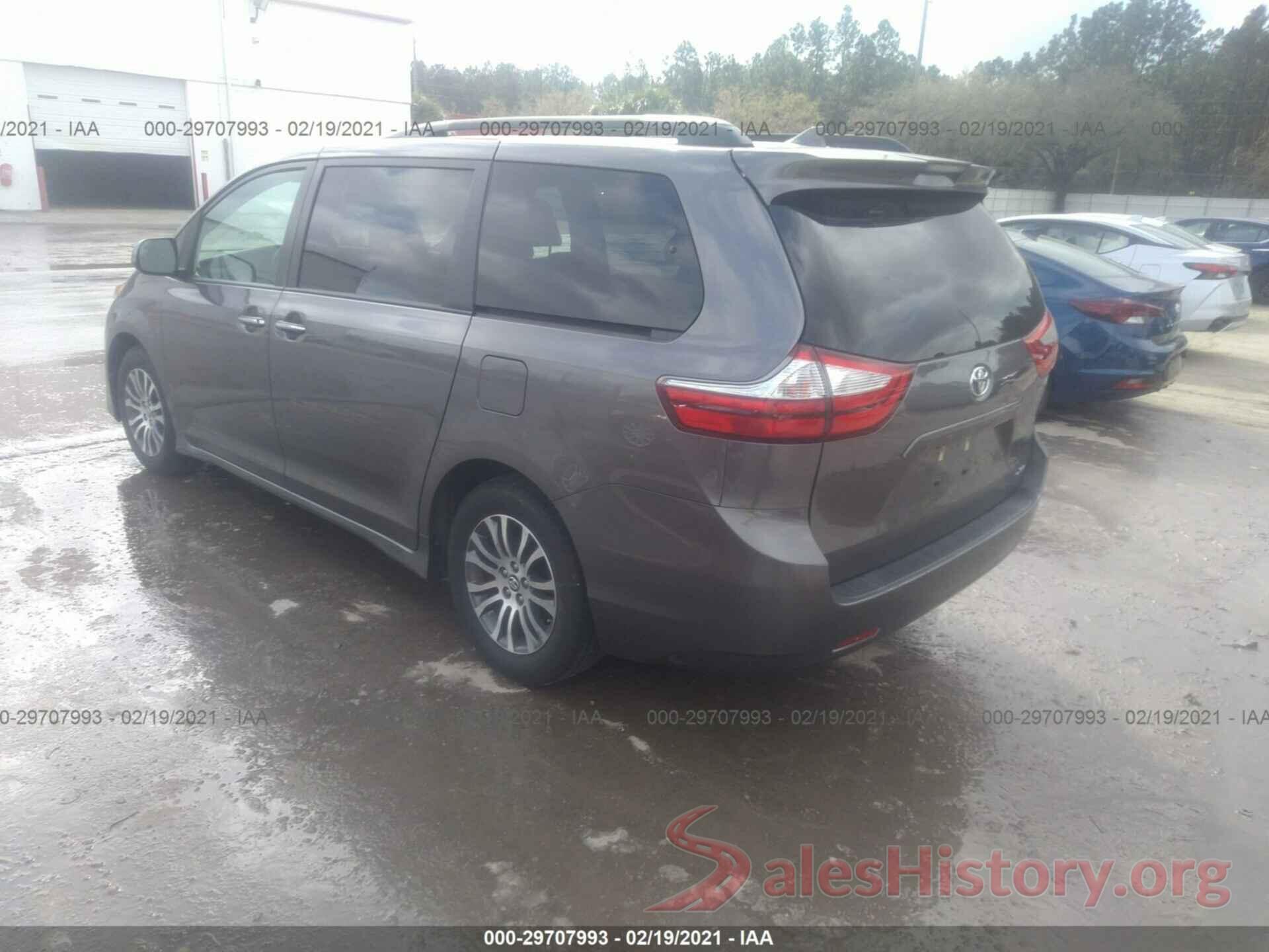 5TDYZ3DC0KS977749 2019 TOYOTA SIENNA