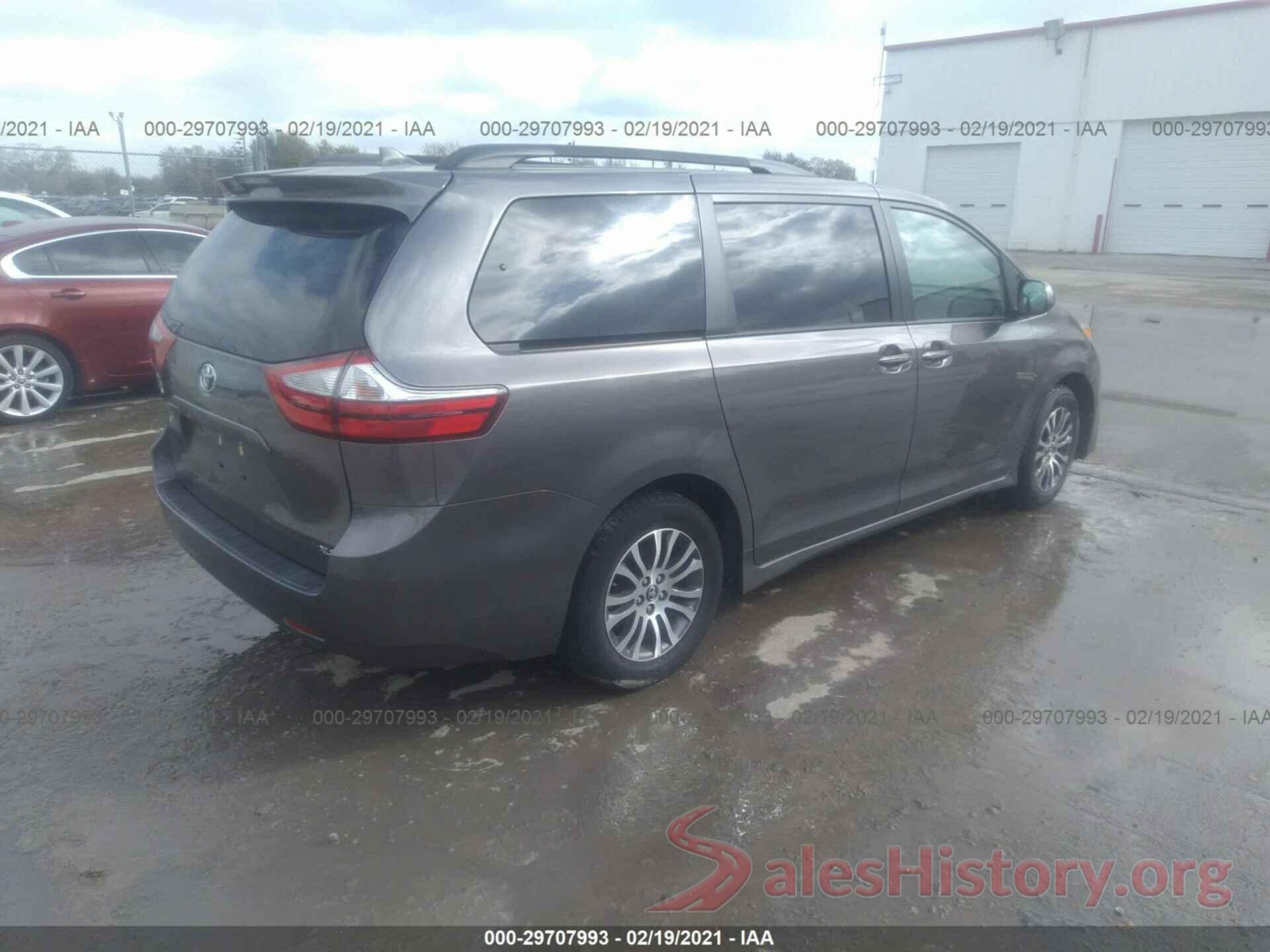 5TDYZ3DC0KS977749 2019 TOYOTA SIENNA