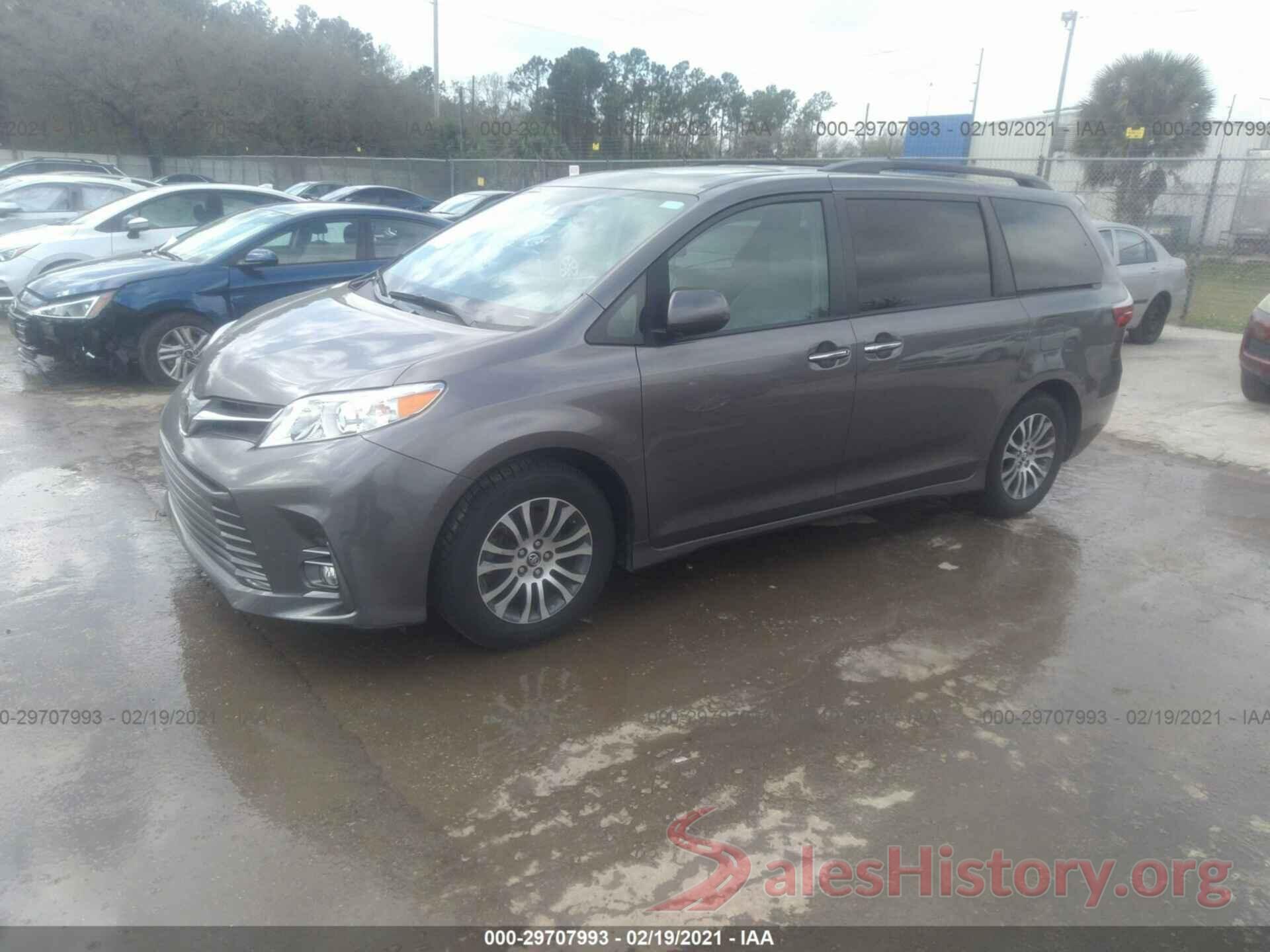 5TDYZ3DC0KS977749 2019 TOYOTA SIENNA