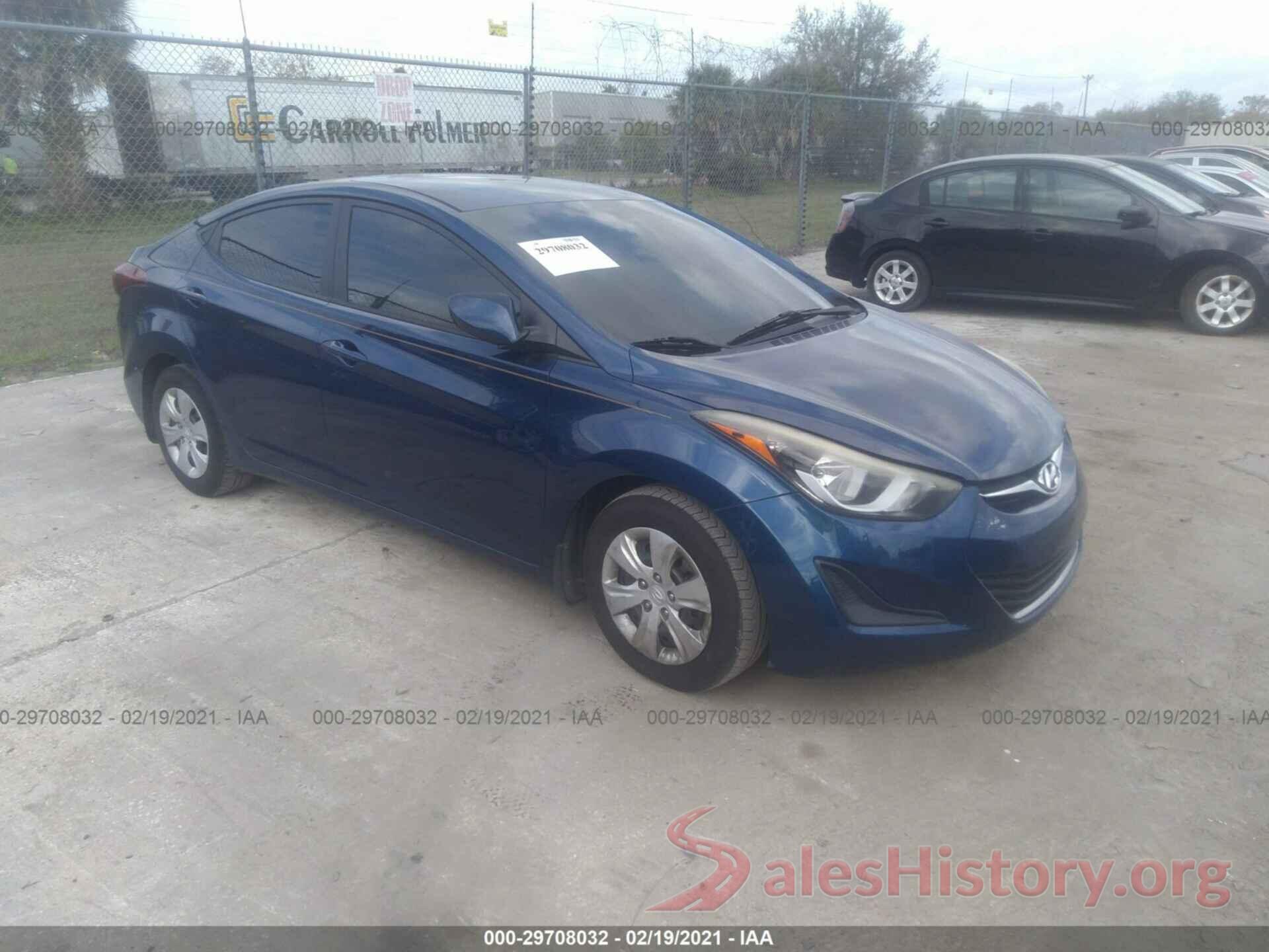 5NPDH4AE1GH671301 2016 HYUNDAI ELANTRA