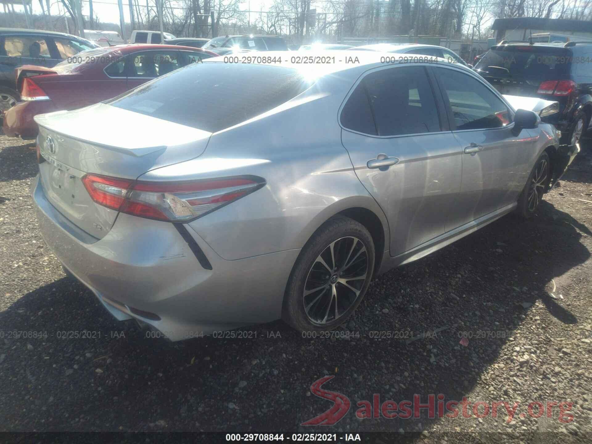 4T1B11HK3JU623832 2018 TOYOTA CAMRY