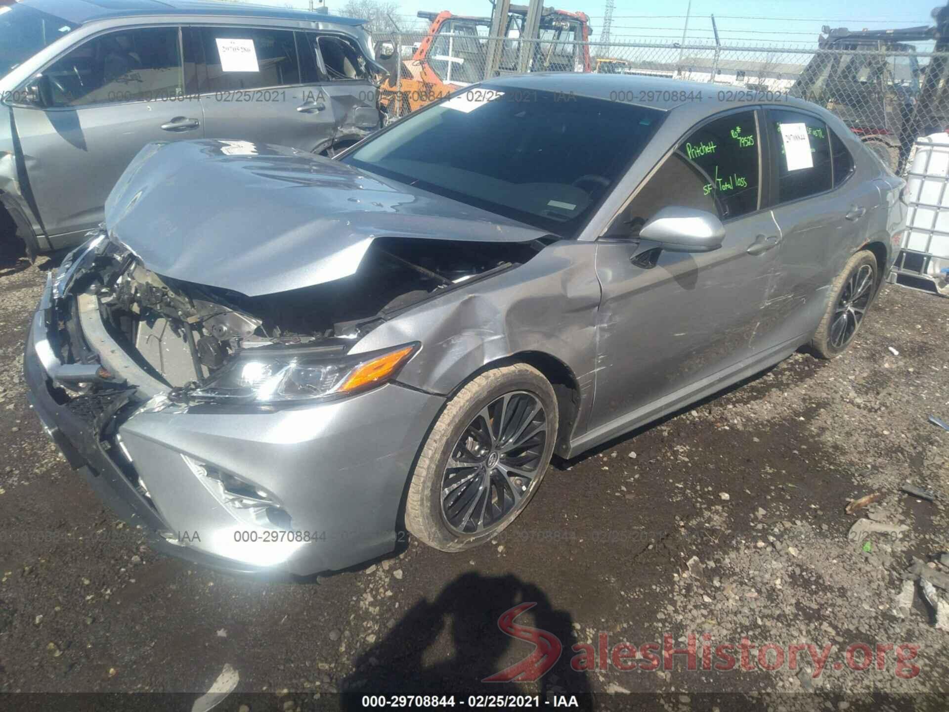 4T1B11HK3JU623832 2018 TOYOTA CAMRY