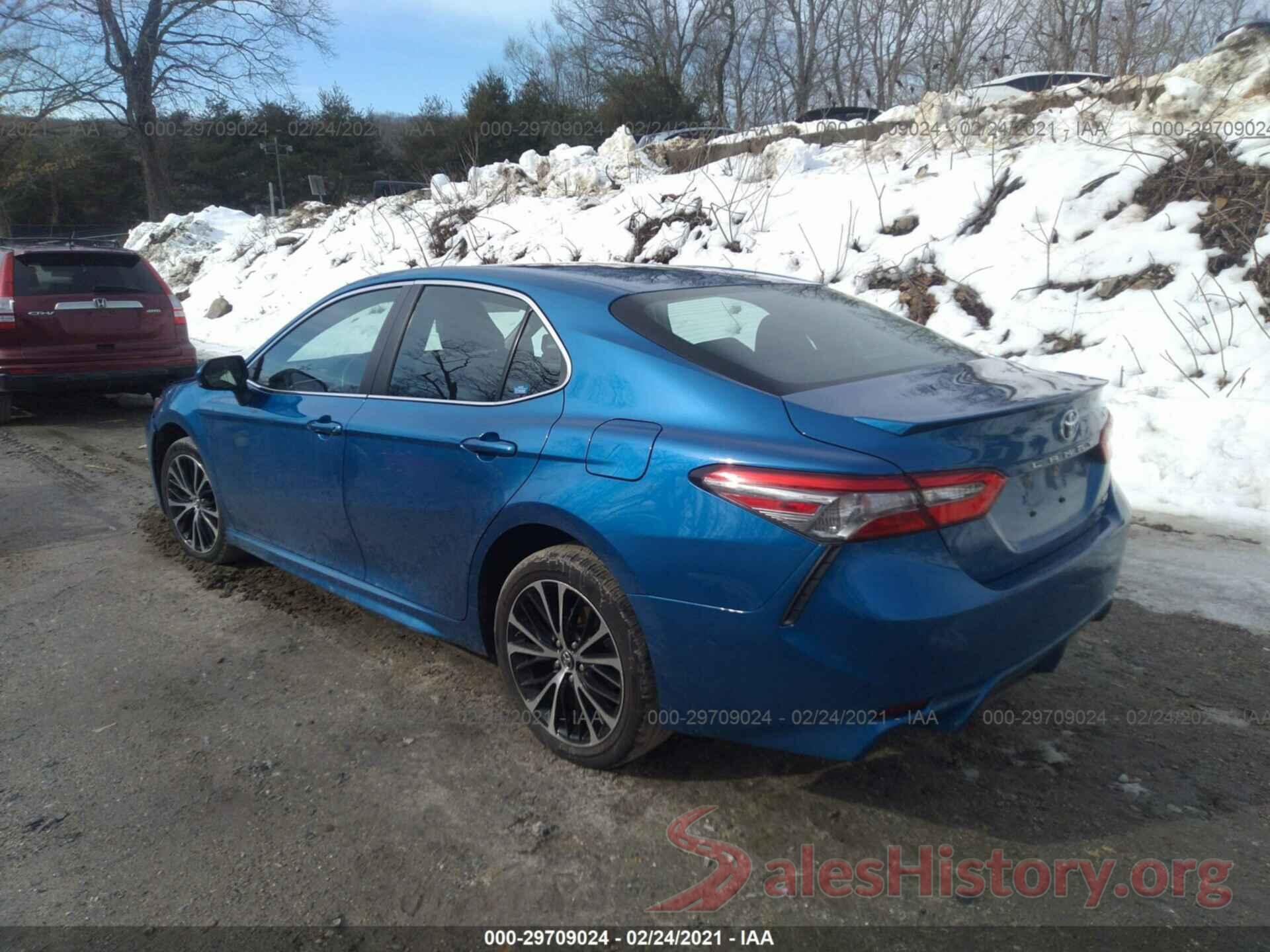 4T1B11HK3JU040550 2018 TOYOTA CAMRY