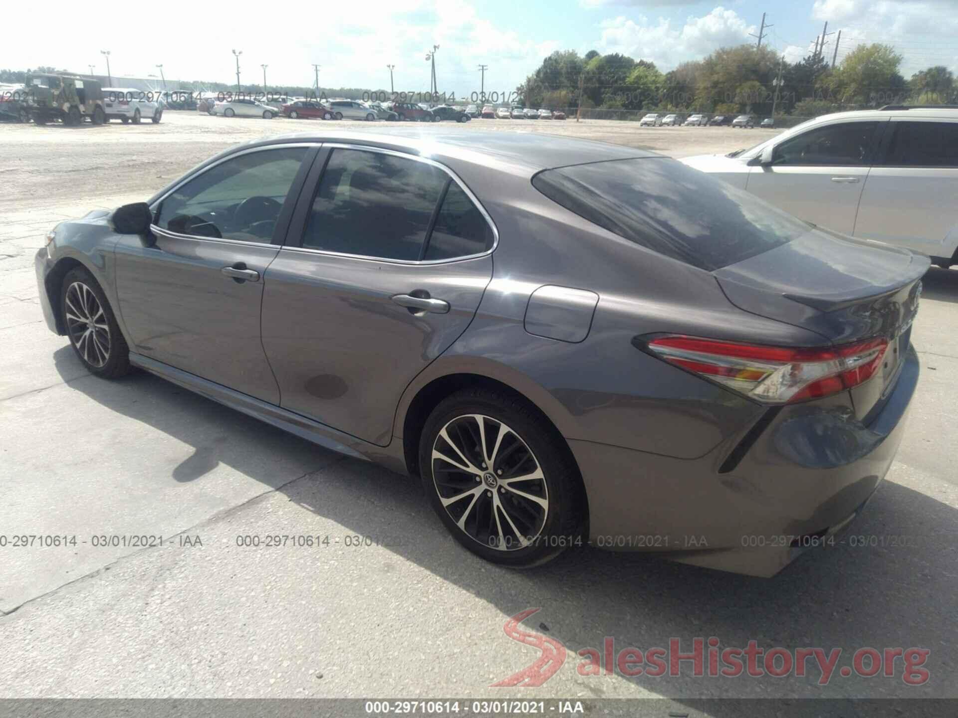 4T1B11HK6JU141954 2018 TOYOTA CAMRY