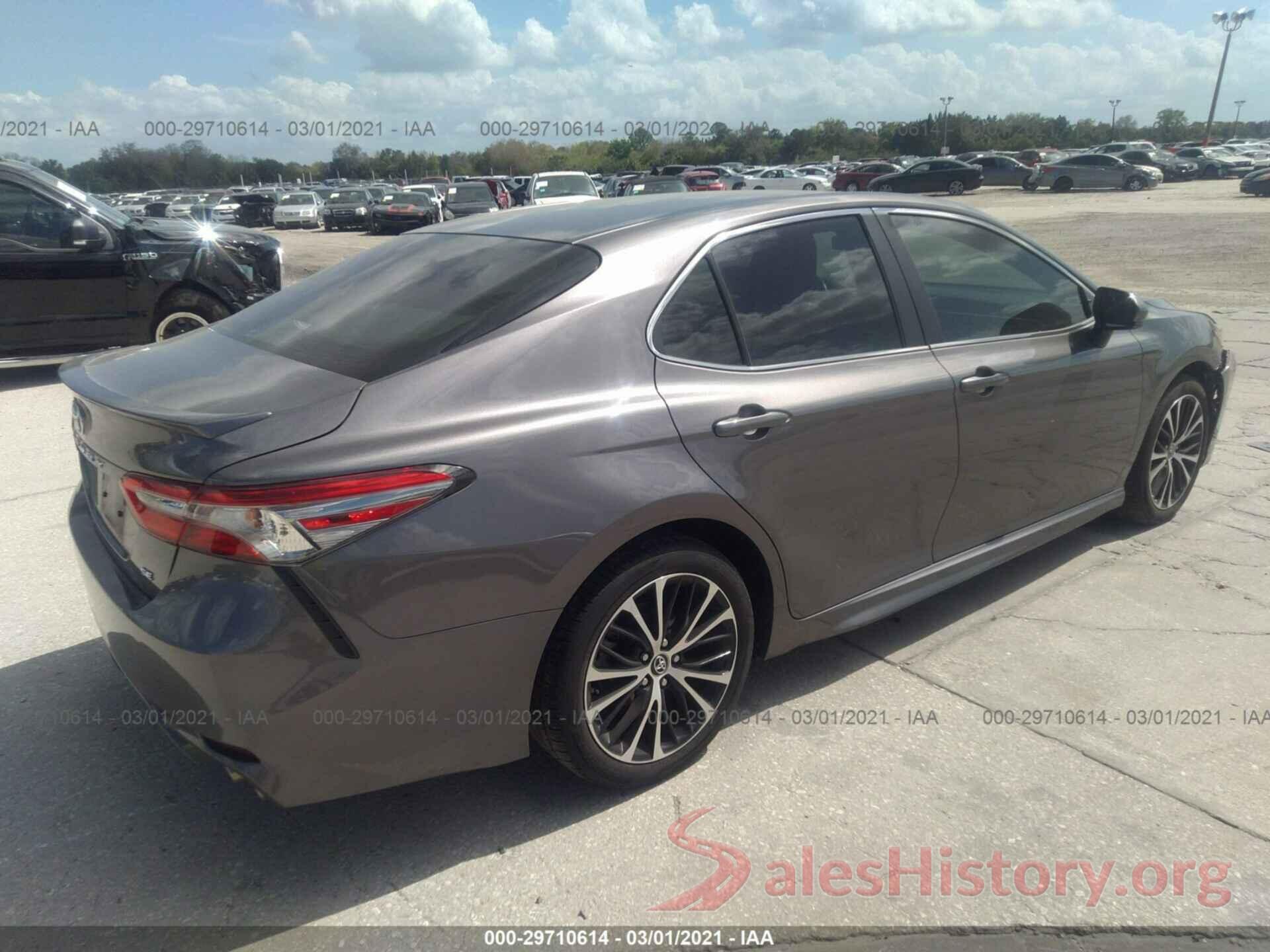 4T1B11HK6JU141954 2018 TOYOTA CAMRY