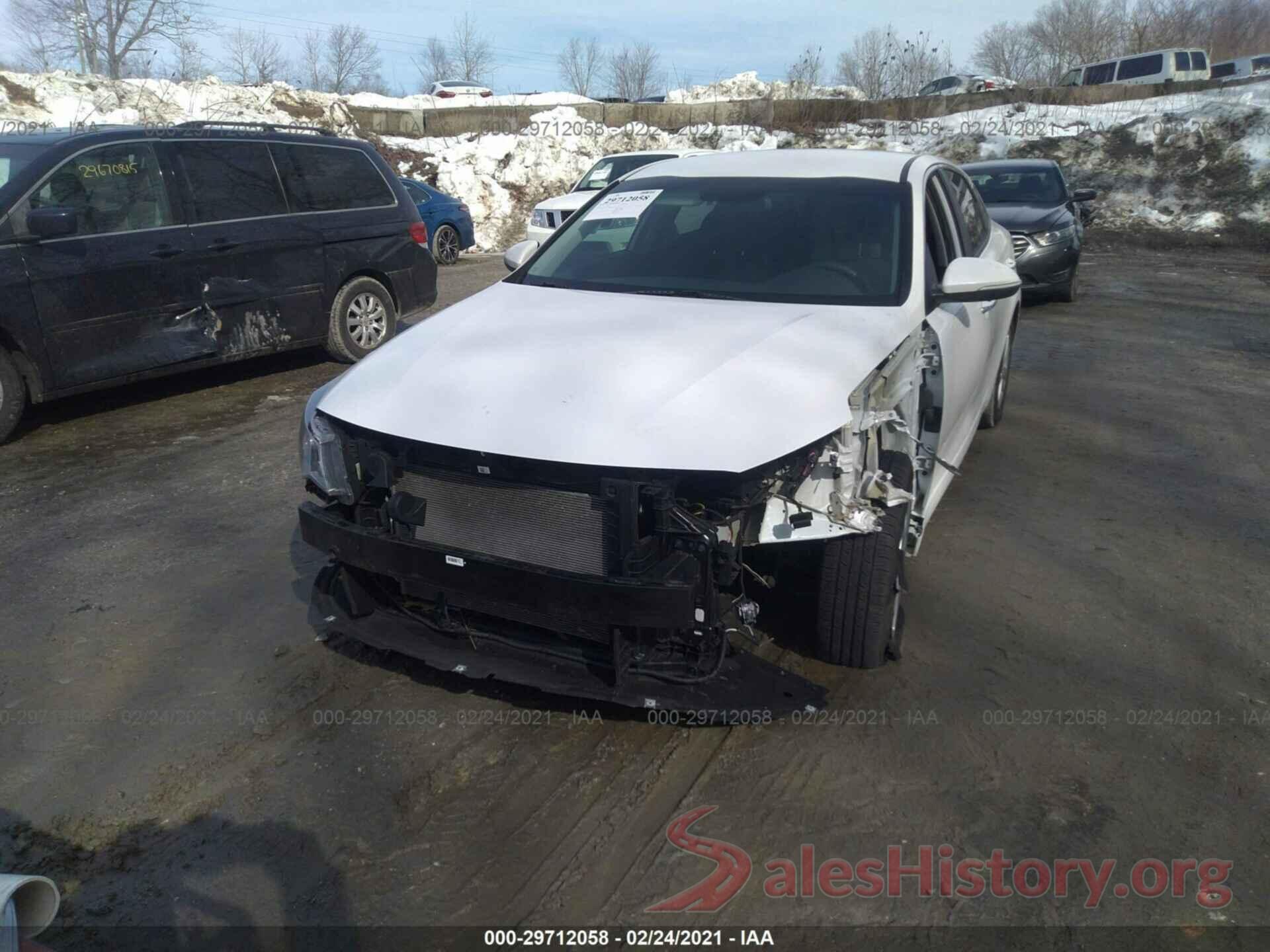 KNAGT4L31J5235771 2018 KIA OPTIMA