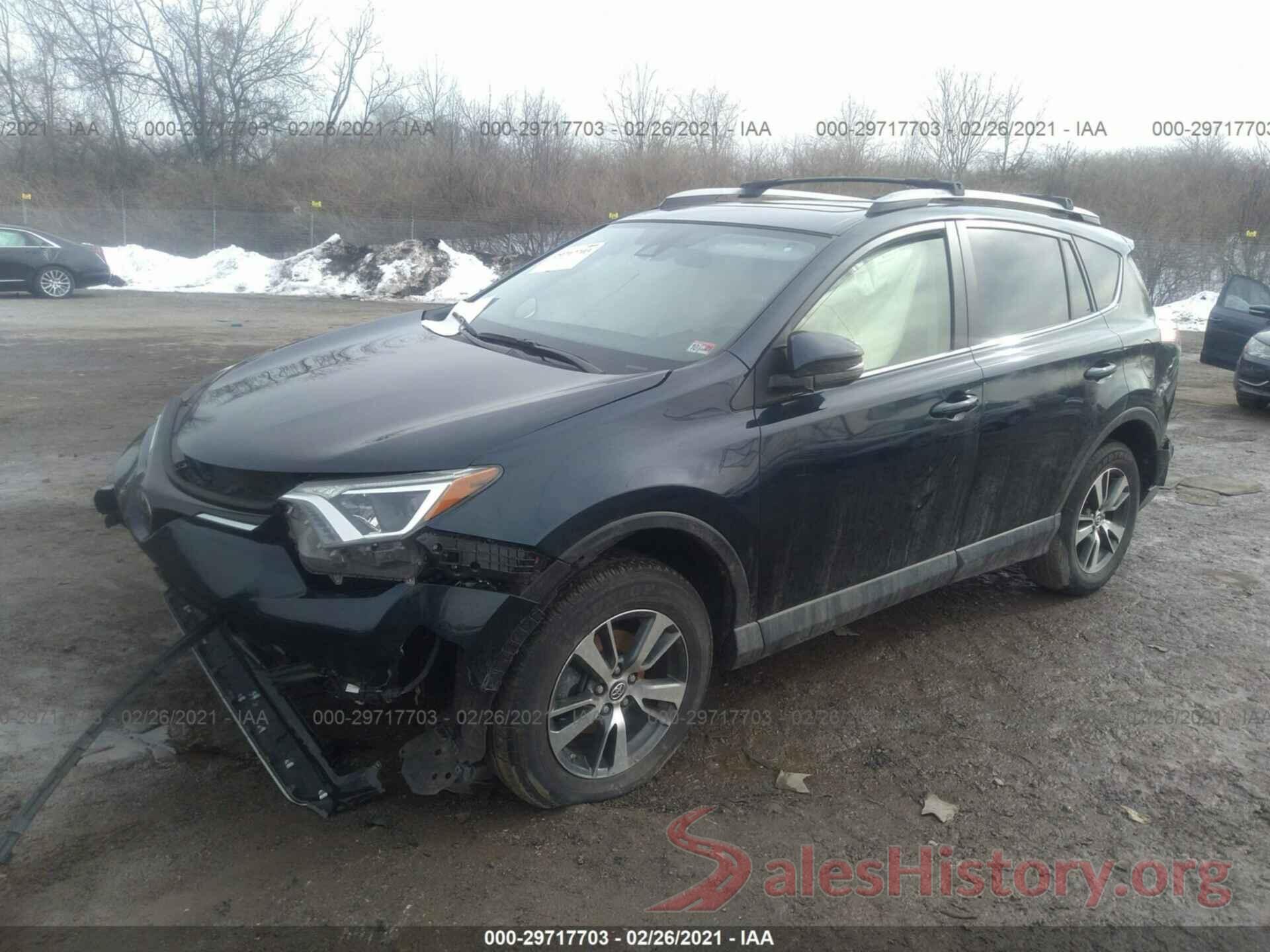 JTMRFREV5HJ164011 2017 TOYOTA RAV4