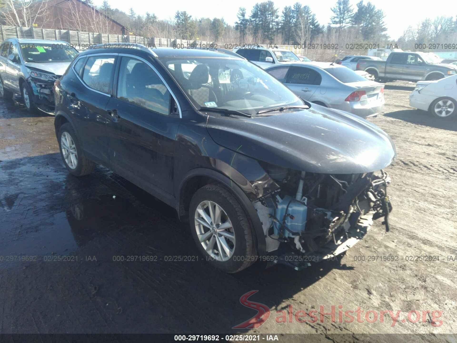 JN1BJ1CR8JW269032 2018 NISSAN ROGUE SPORT