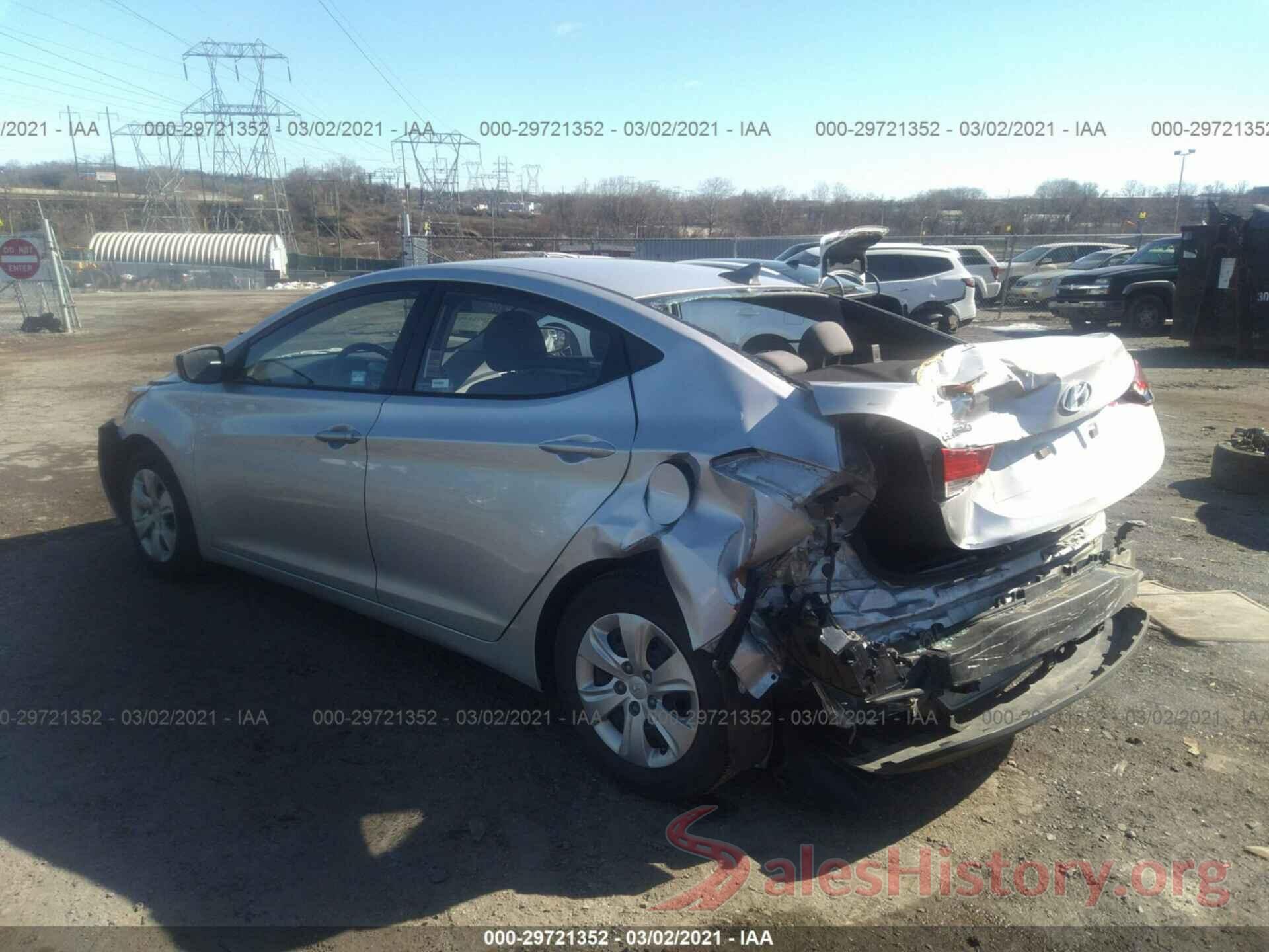 5NPDH4AE6GH687672 2016 HYUNDAI ELANTRA