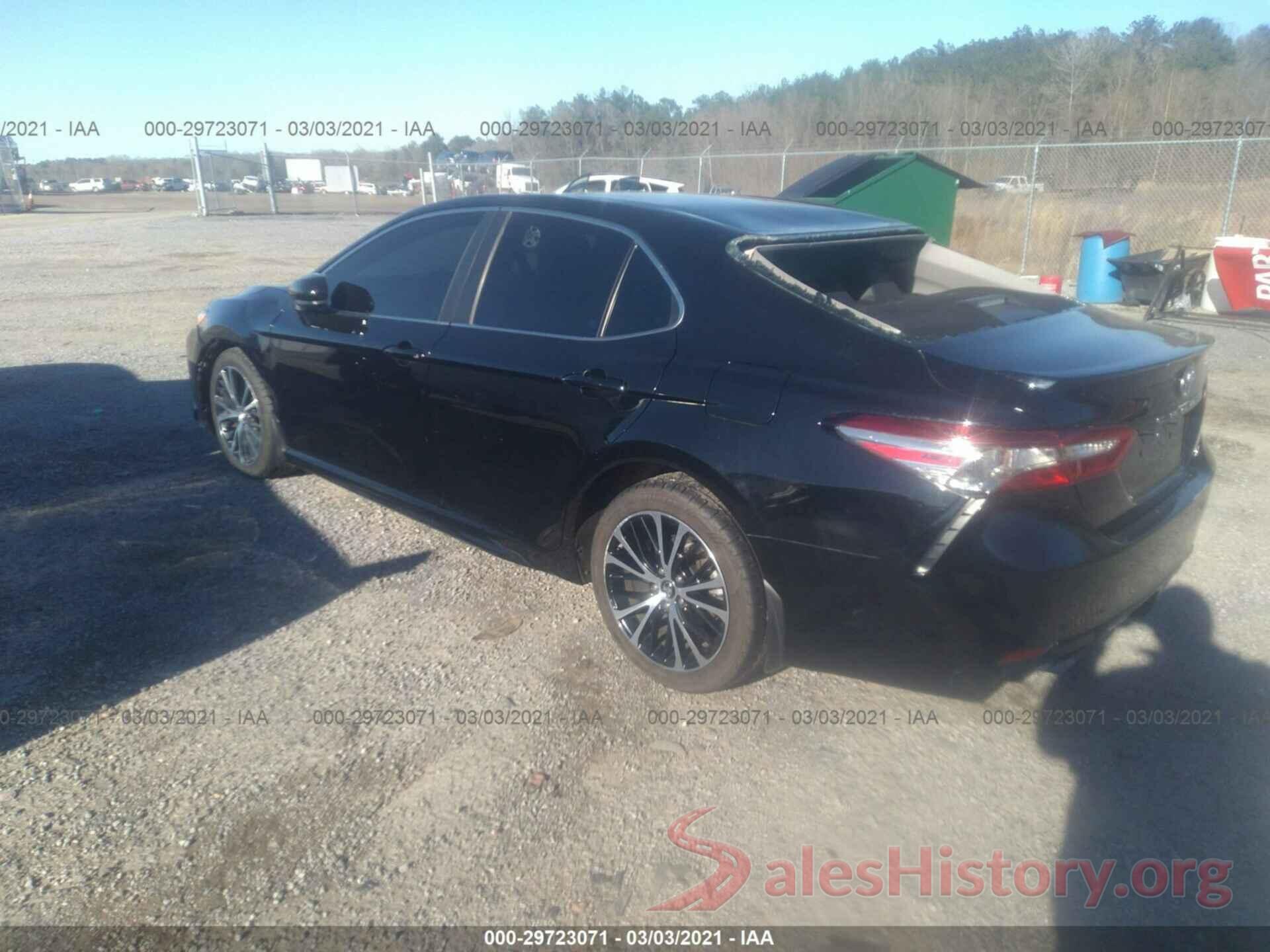 4T1B11HK2JU591469 2018 TOYOTA CAMRY