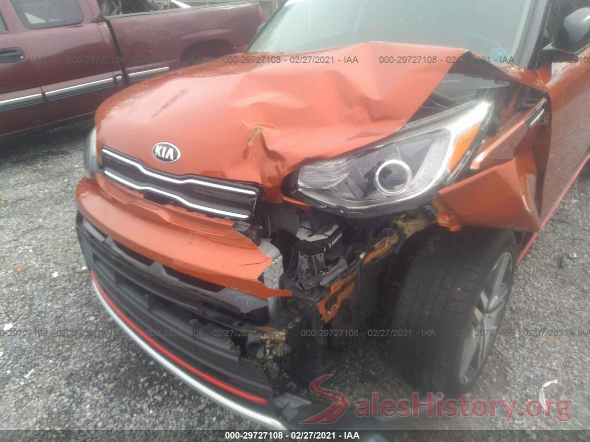 KNDJX3AA8J7549916 2018 KIA SOUL