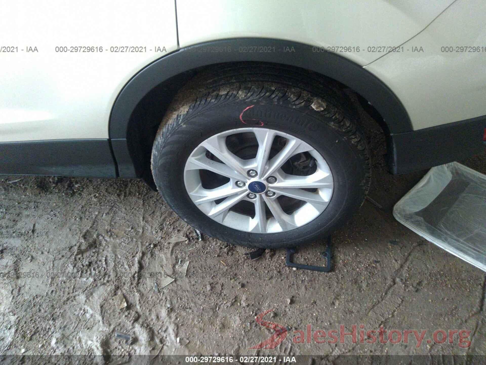 1FMCU0HD6JUA53946 2018 FORD ESCAPE