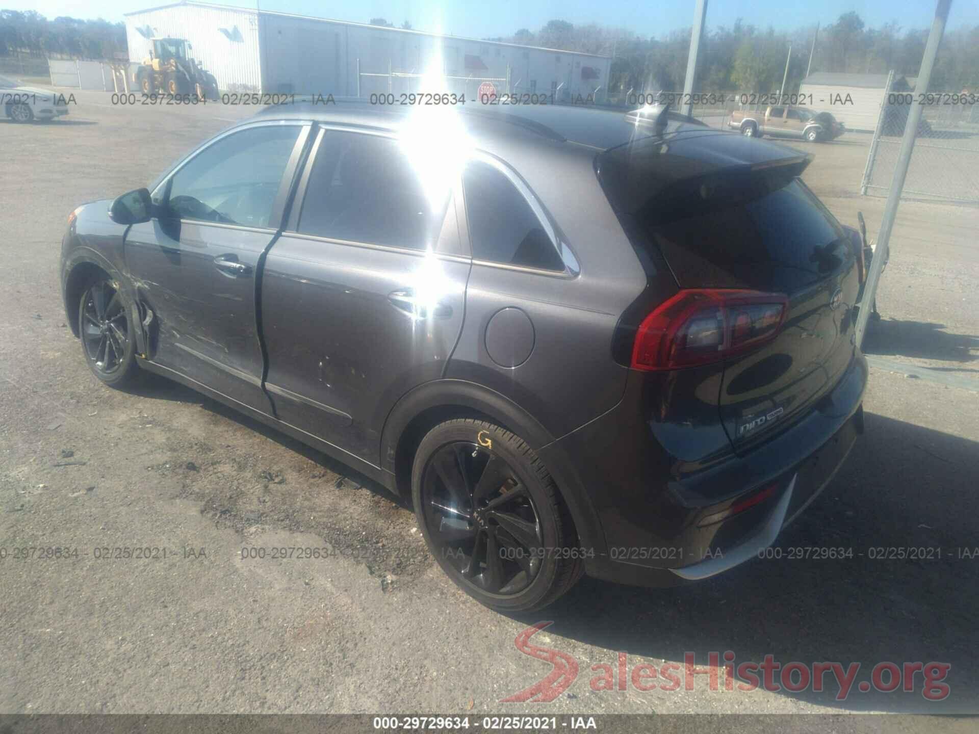 KNDCC3LC2K5264211 2019 KIA NIRO