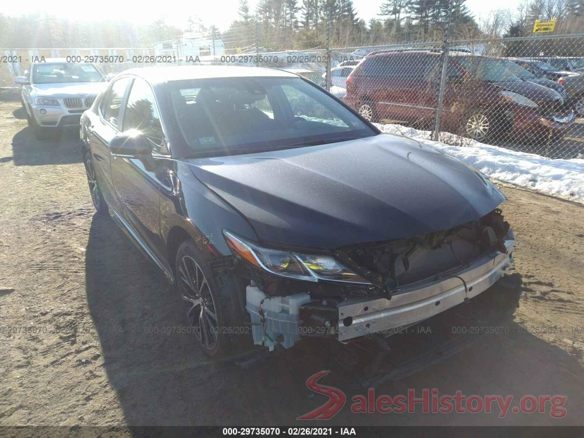 4T1B11HK4JU657911 2018 TOYOTA CAMRY