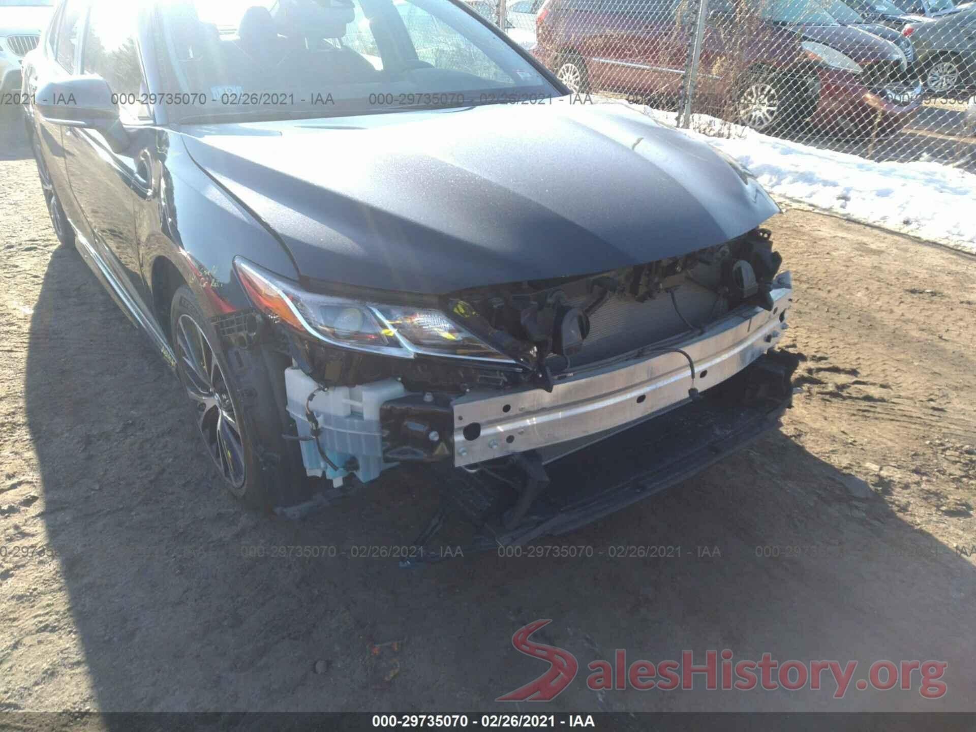 4T1B11HK4JU657911 2018 TOYOTA CAMRY