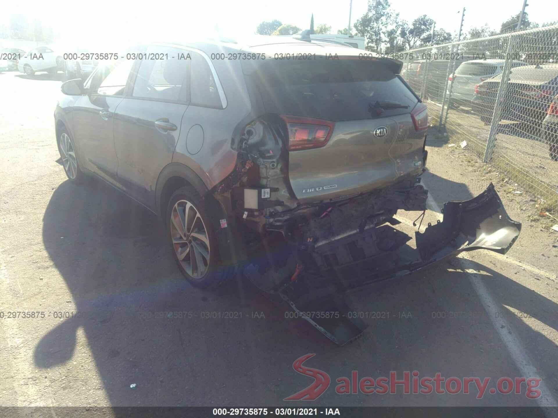 KNDCE3LC3H5082553 2017 KIA NIRO